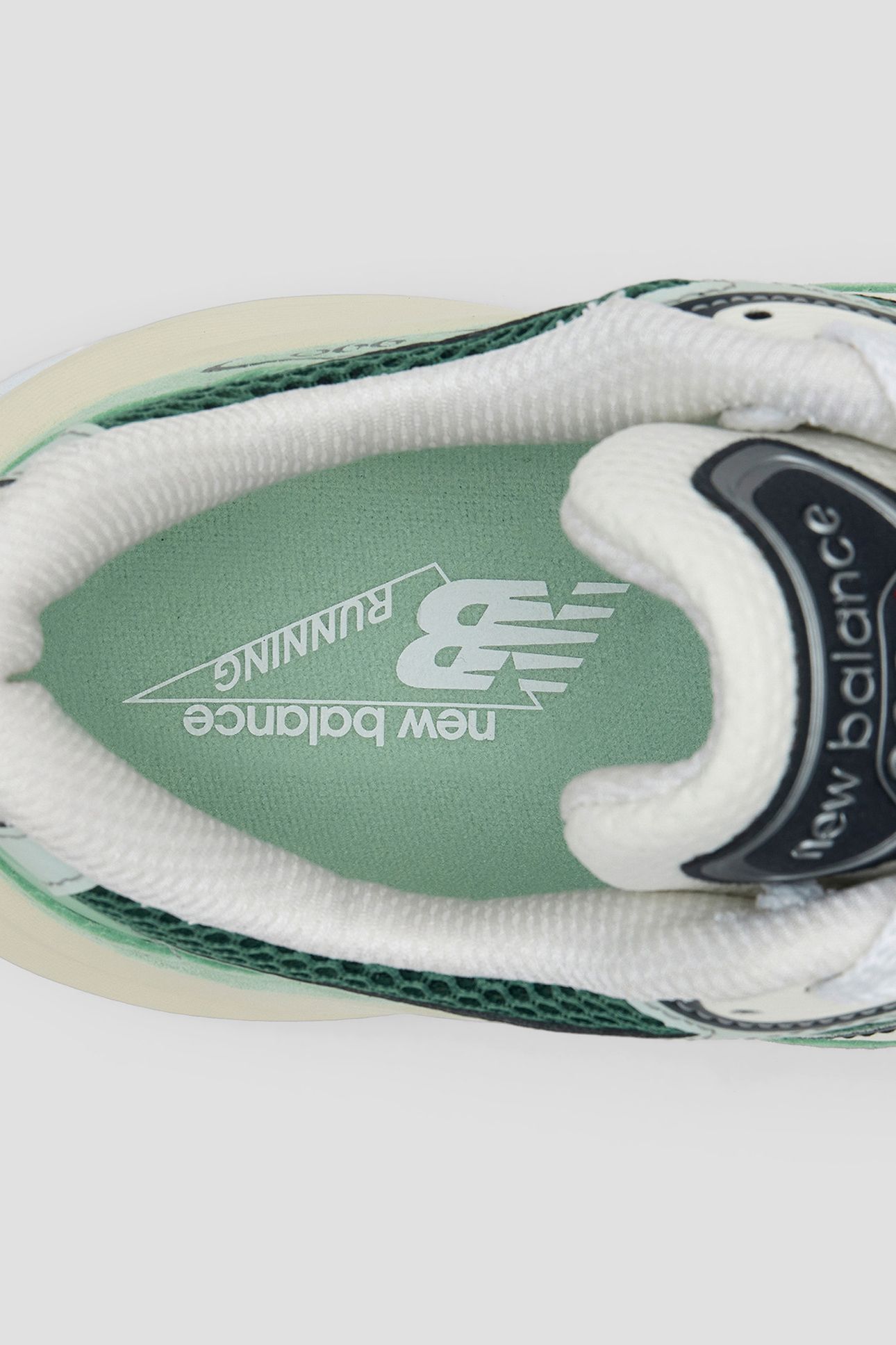 U990AB6 MADE IN USA SNEAKERS IN AVOCADO 7