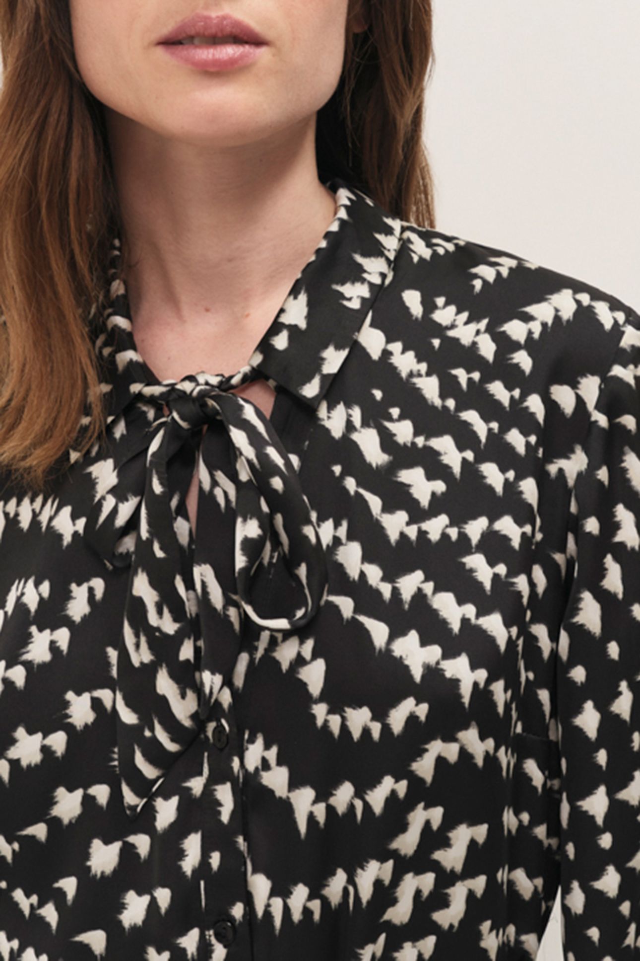 ROUBEN - BLACK LONG SHIRT DRESS WITH OPTICAL PRINT 4