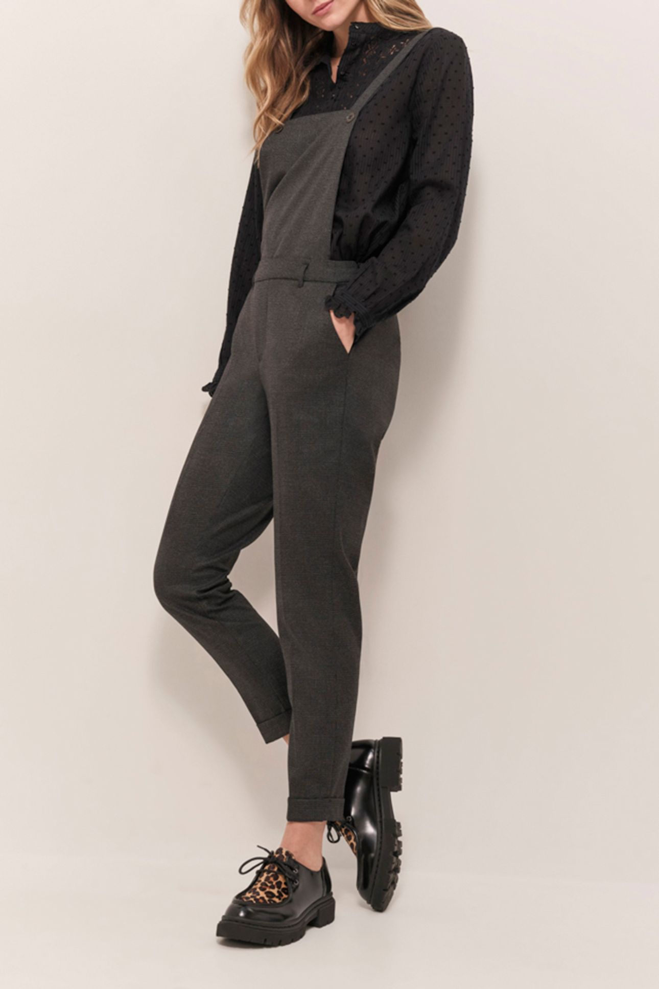 PAX - 7/8TH TROUSERS IN ANTHRACITE WITH PRINCE-OF-THE-GALLER 5