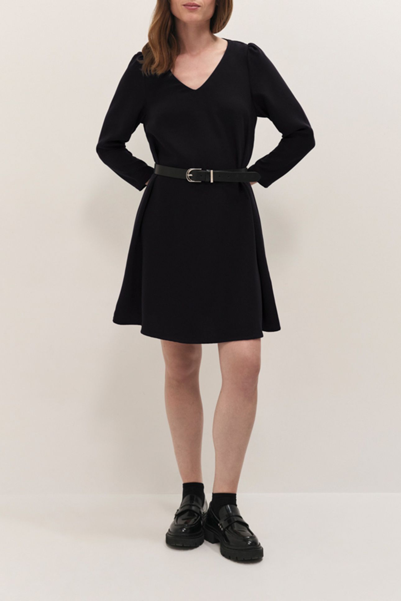 RIOMI - FLARED FLUID BLACK DRESS 4