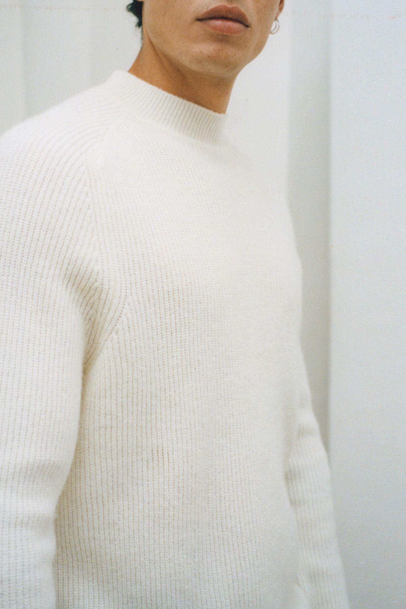 CHALK-KNIT MOCK-NECK SWEATER 4