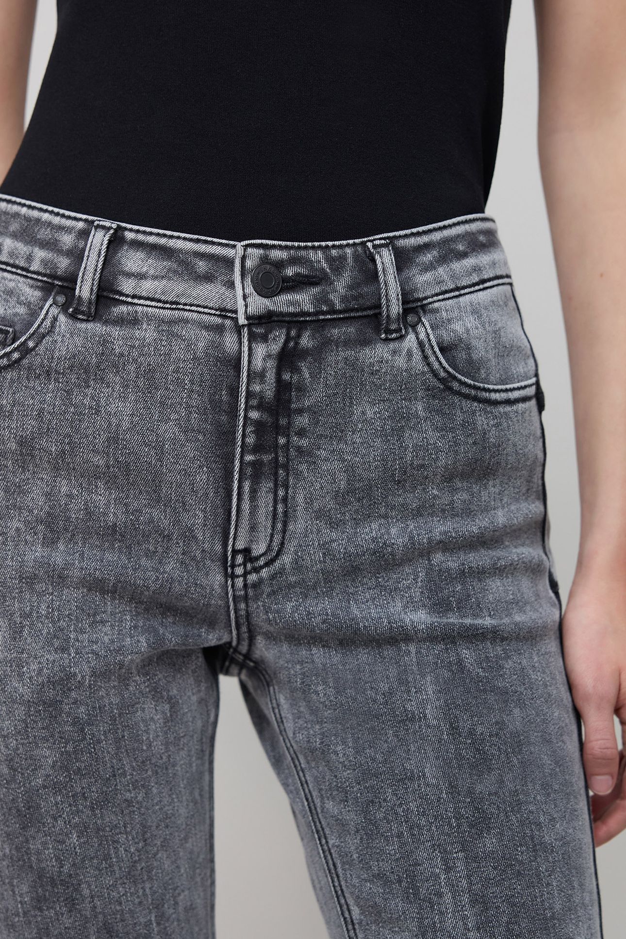 SLIM BLACK SCULPT UP JEANS 6