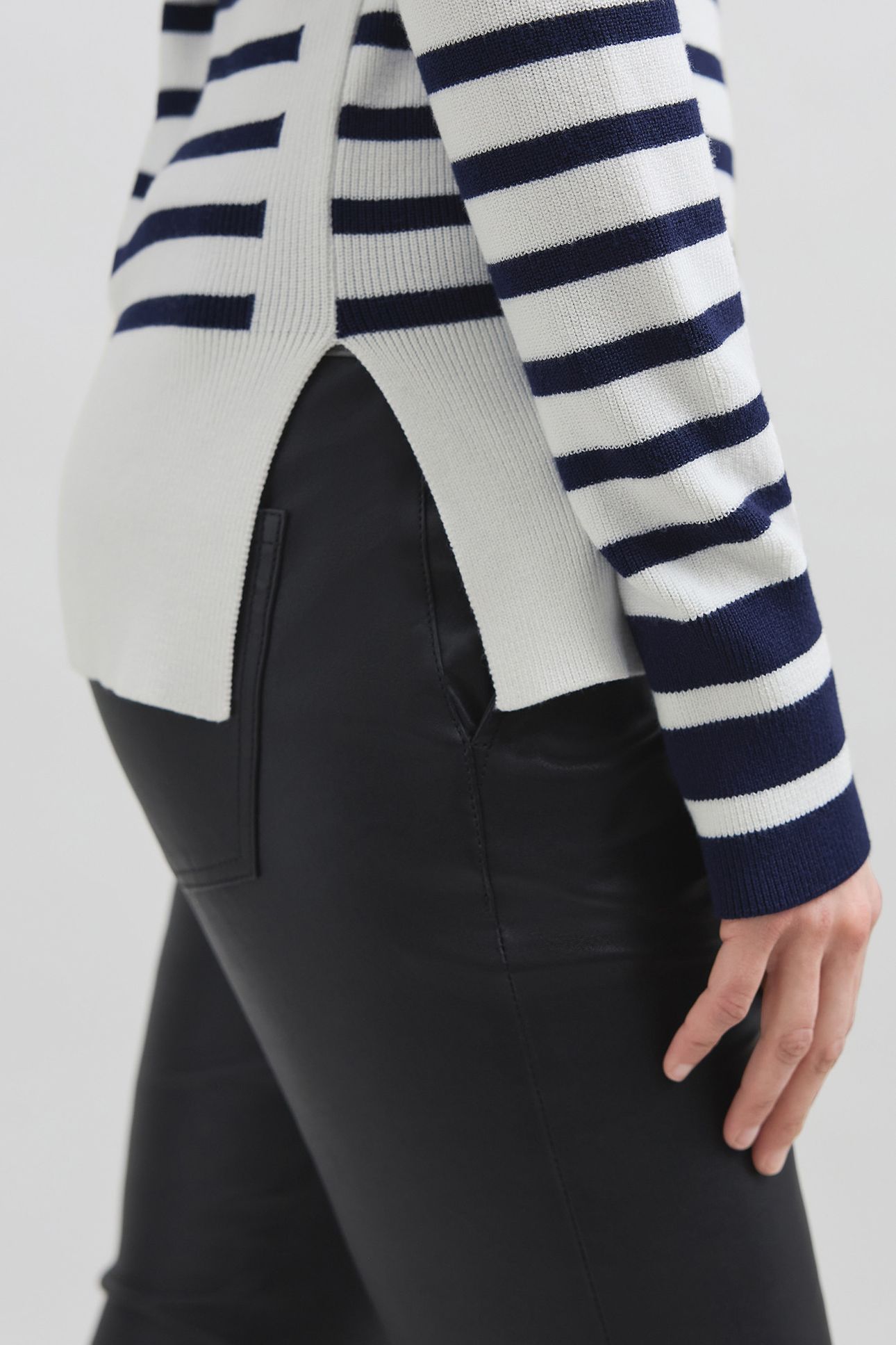 KNITTED SAILOR SWEATER WITH BADGE 6