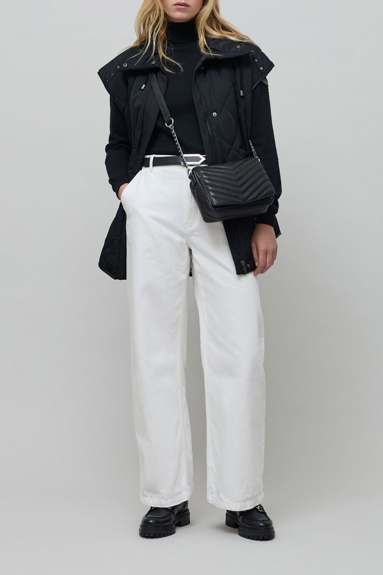 HIGH-WAISTED OFF-WHITE WIDE-LEG JEANS 5