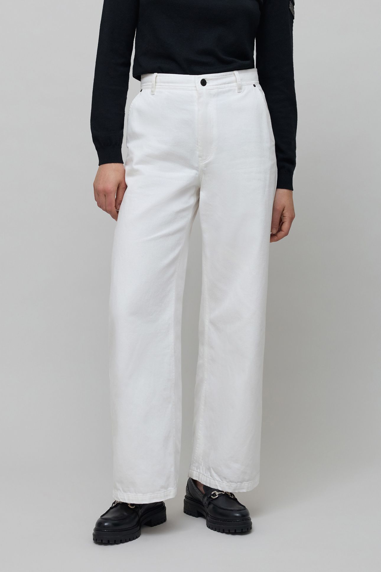 HIGH-WAISTED OFF-WHITE WIDE-LEG JEANS 1