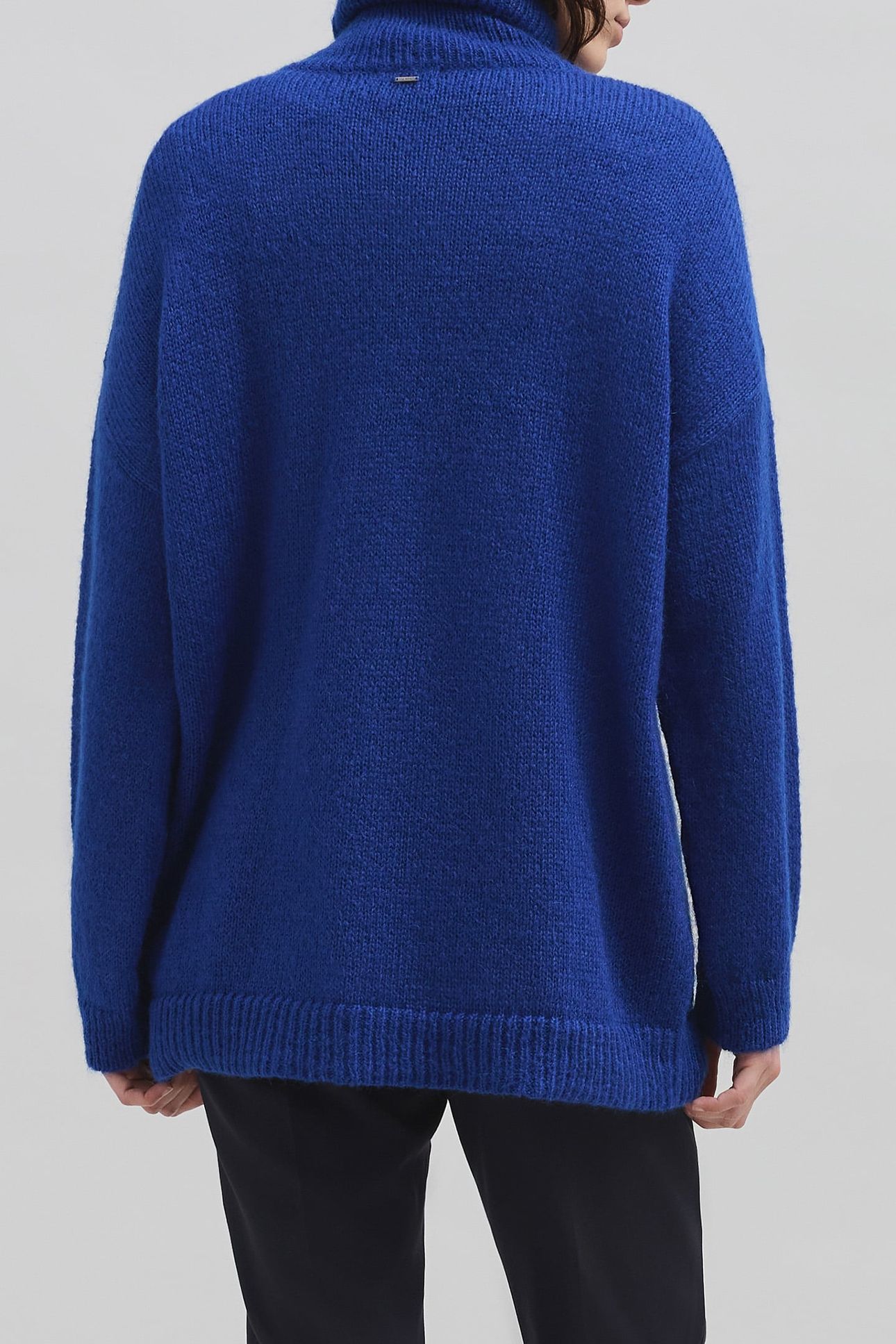 ROYAL BLUE TURTLENECK KNIT SWEATER 2