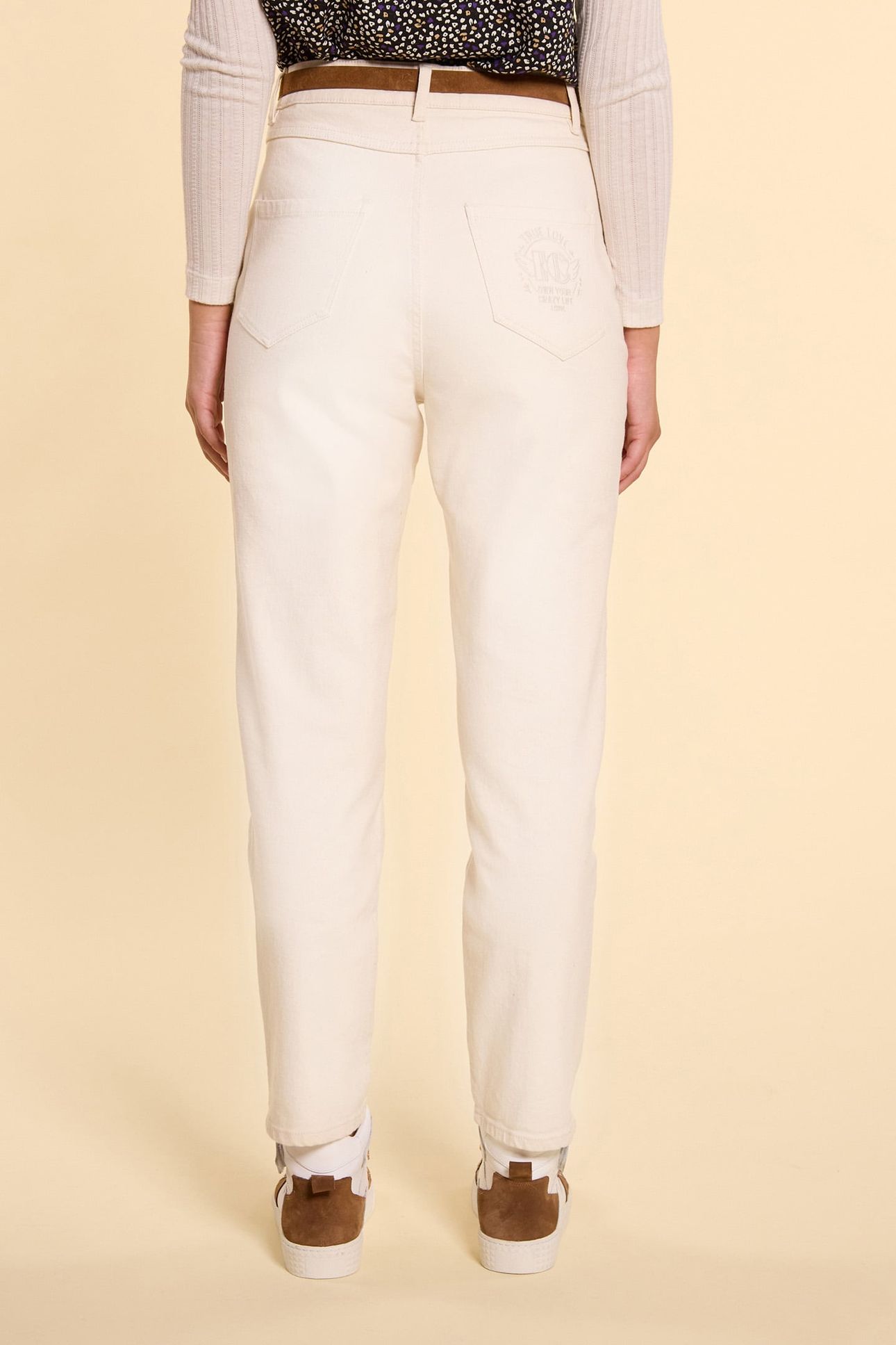ECRU BOYFIT JEANS 2