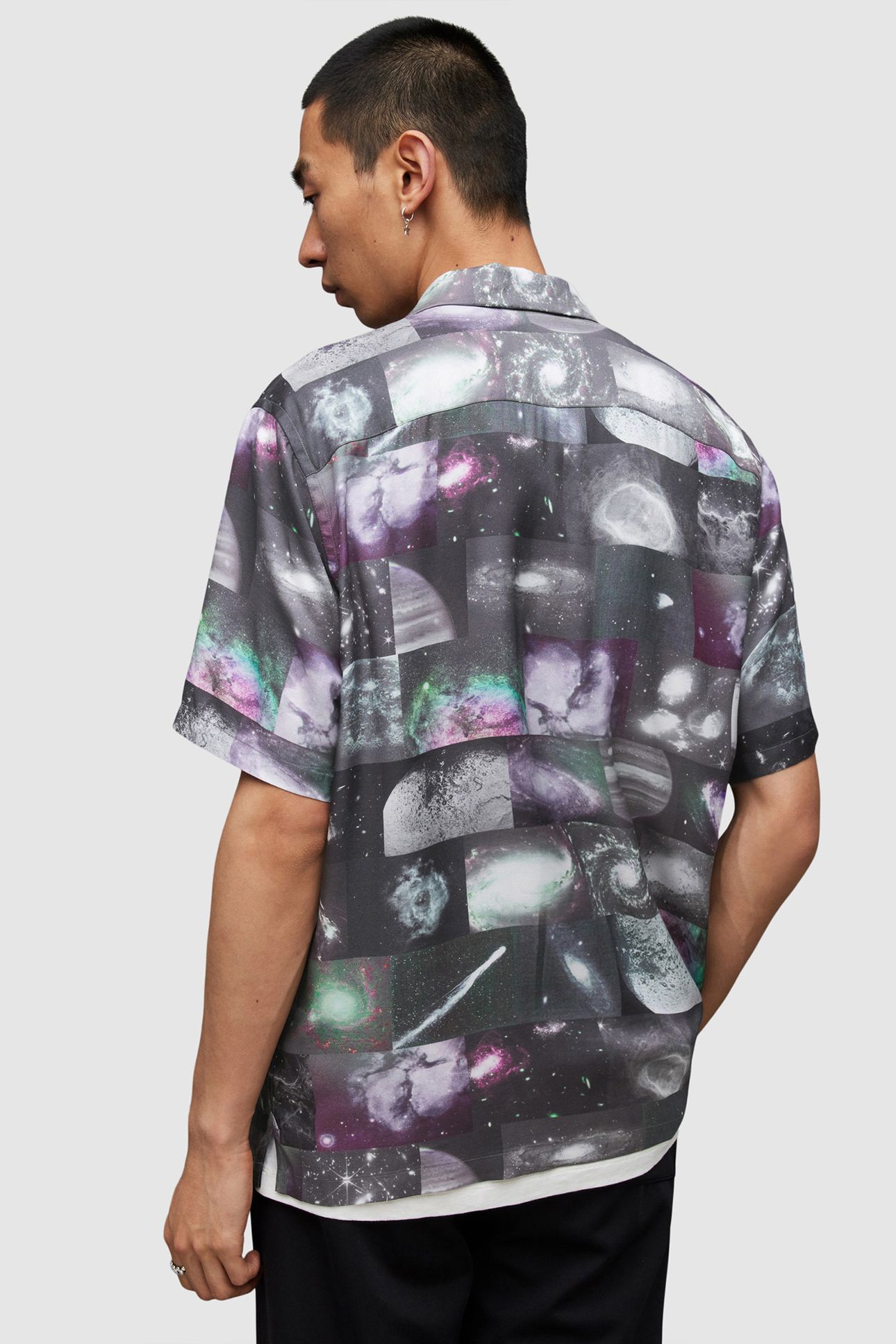 OUT THERE SS SHIRT JET BLACK 2