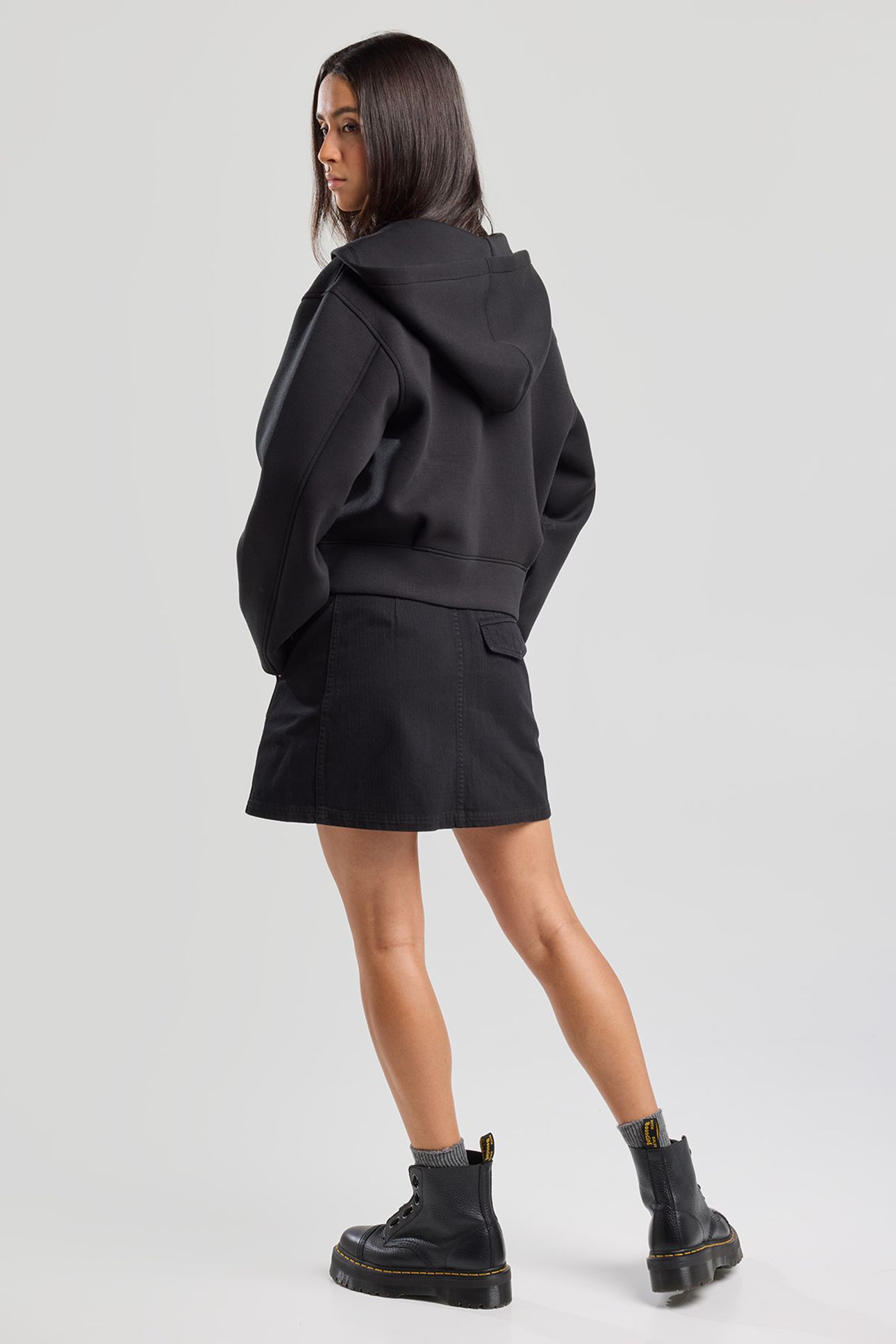 ROBIN WASHED BLACK 2