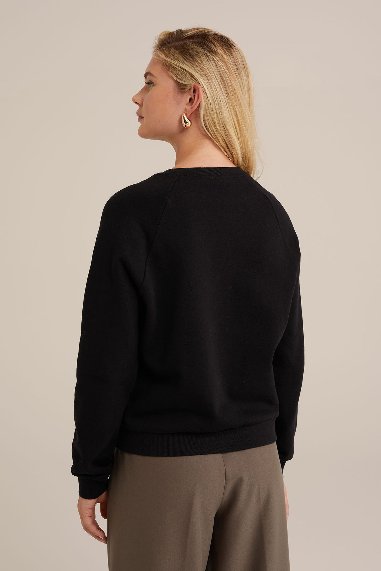 SWEATER BLACK 2