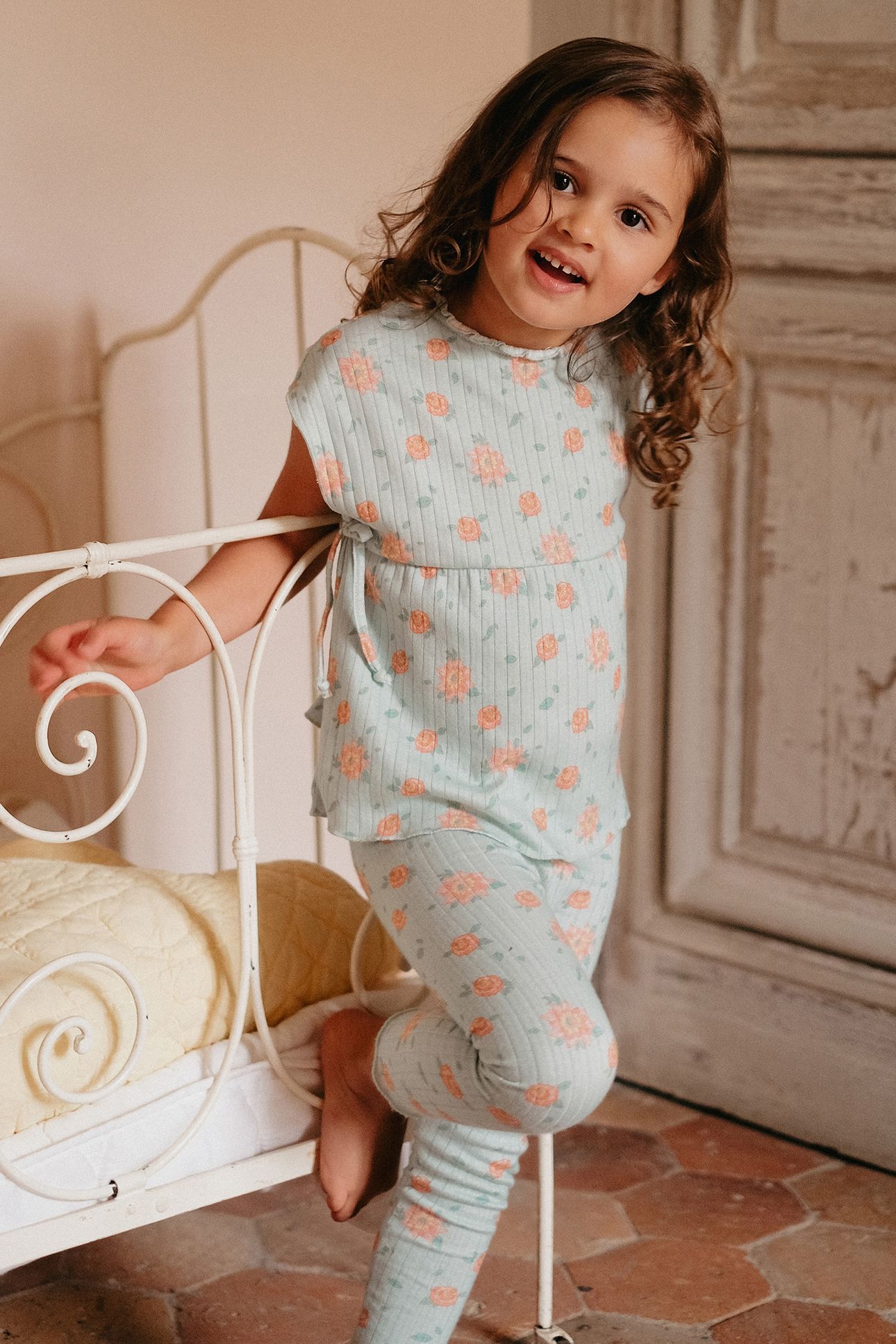 TOP ANGIKA VINTAGE BLUE FLOWERS 3