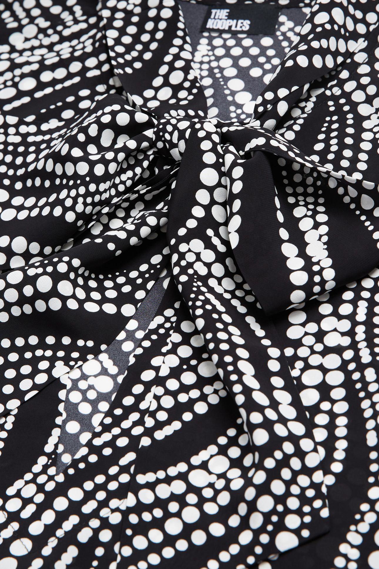 TOP LAVALIERE PEARLS BLACK WHITE 7