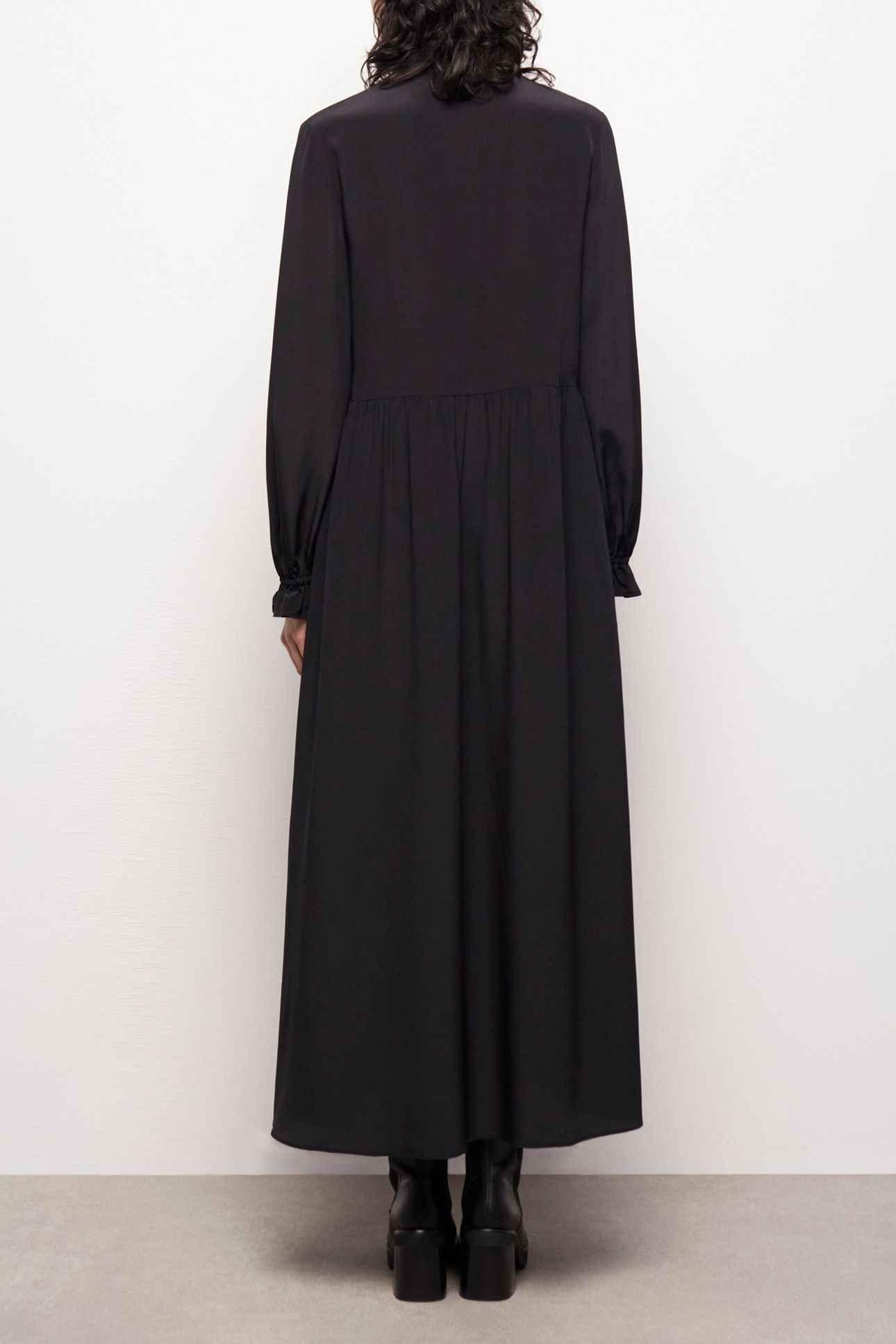 LONG-SLEEVED FLARED DRESS BLACK 2