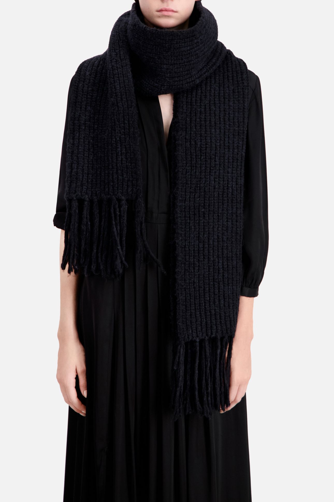 BEADED RIB SCARF WITH FRINGES BLACK 2