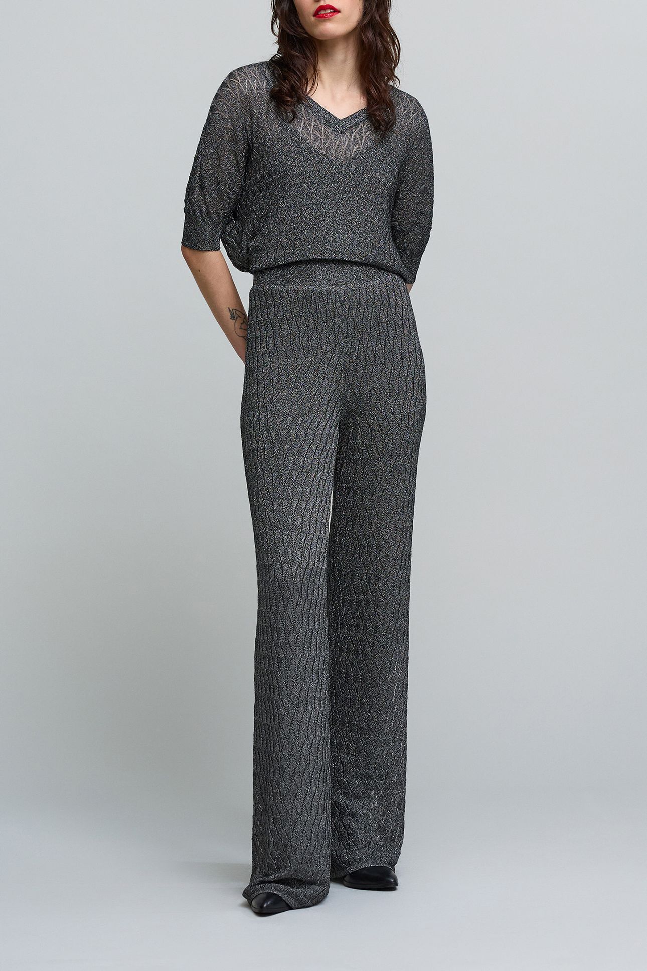 GREY PANTS IN FINE OPENWORK GRAPHIC KNIT 4