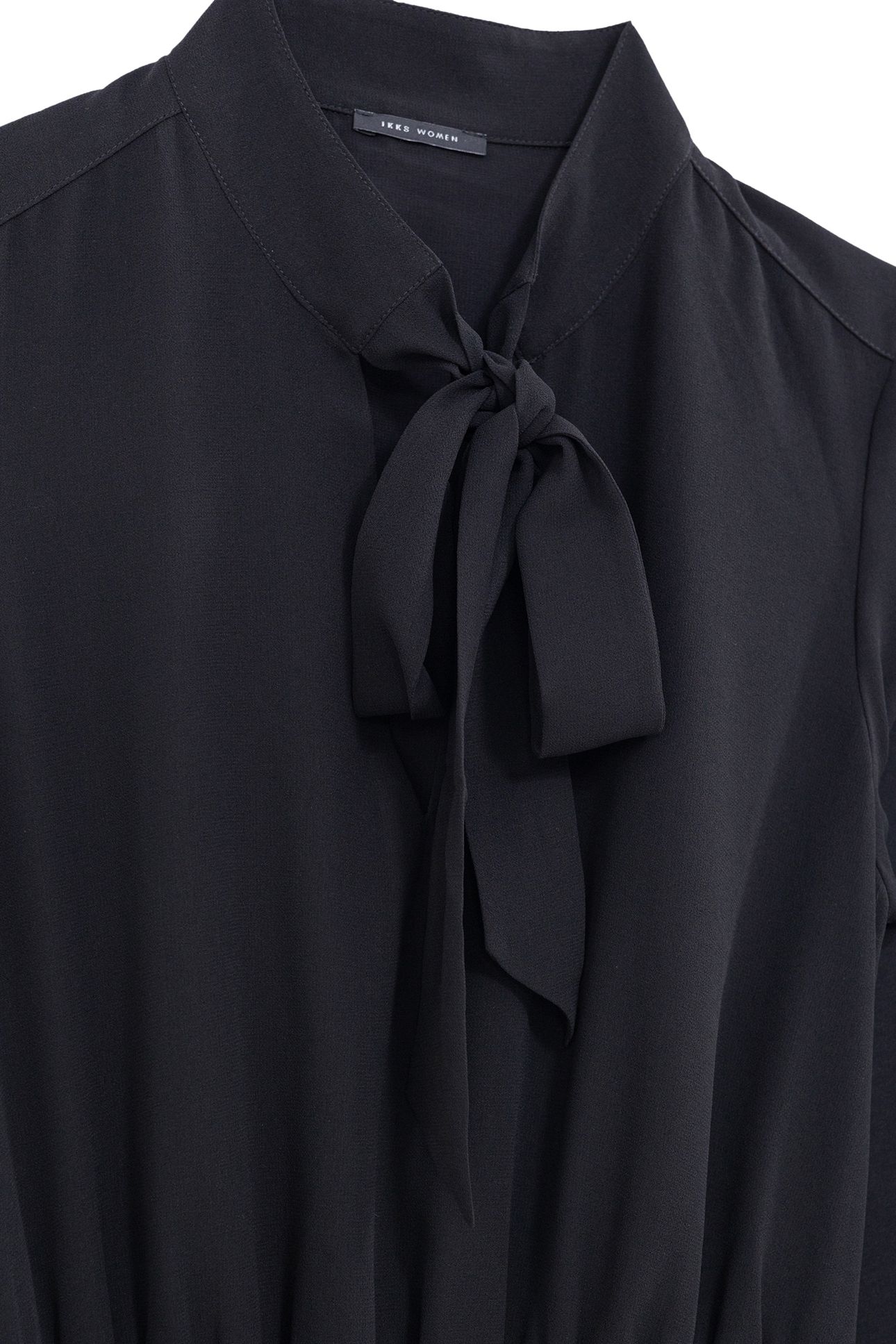 BLACK LONG DRESS WITH LAVALLIÈRE COLLAR 2