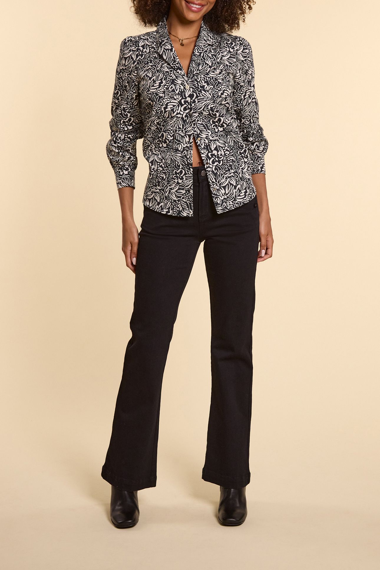 BLACK SHIRT WITH GRAPHIC FLORAL PRINT 3
