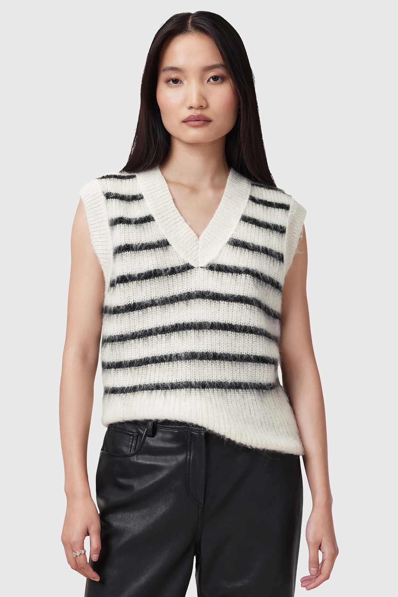 RIGA TANK CHALK WHITE/BLACK 1