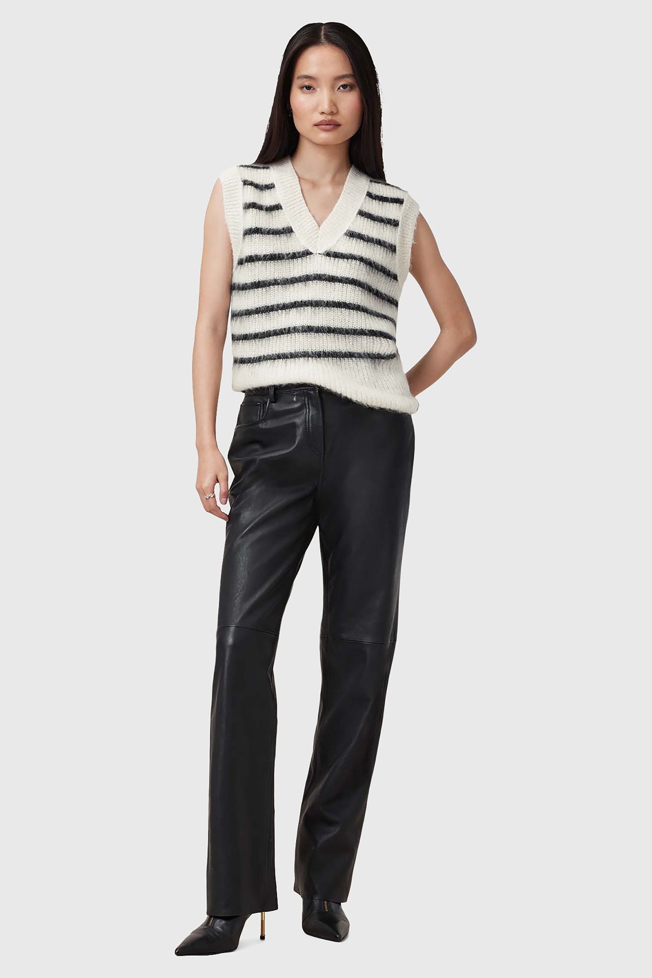 RIGA TANK CHALK WHITE/BLACK 3
