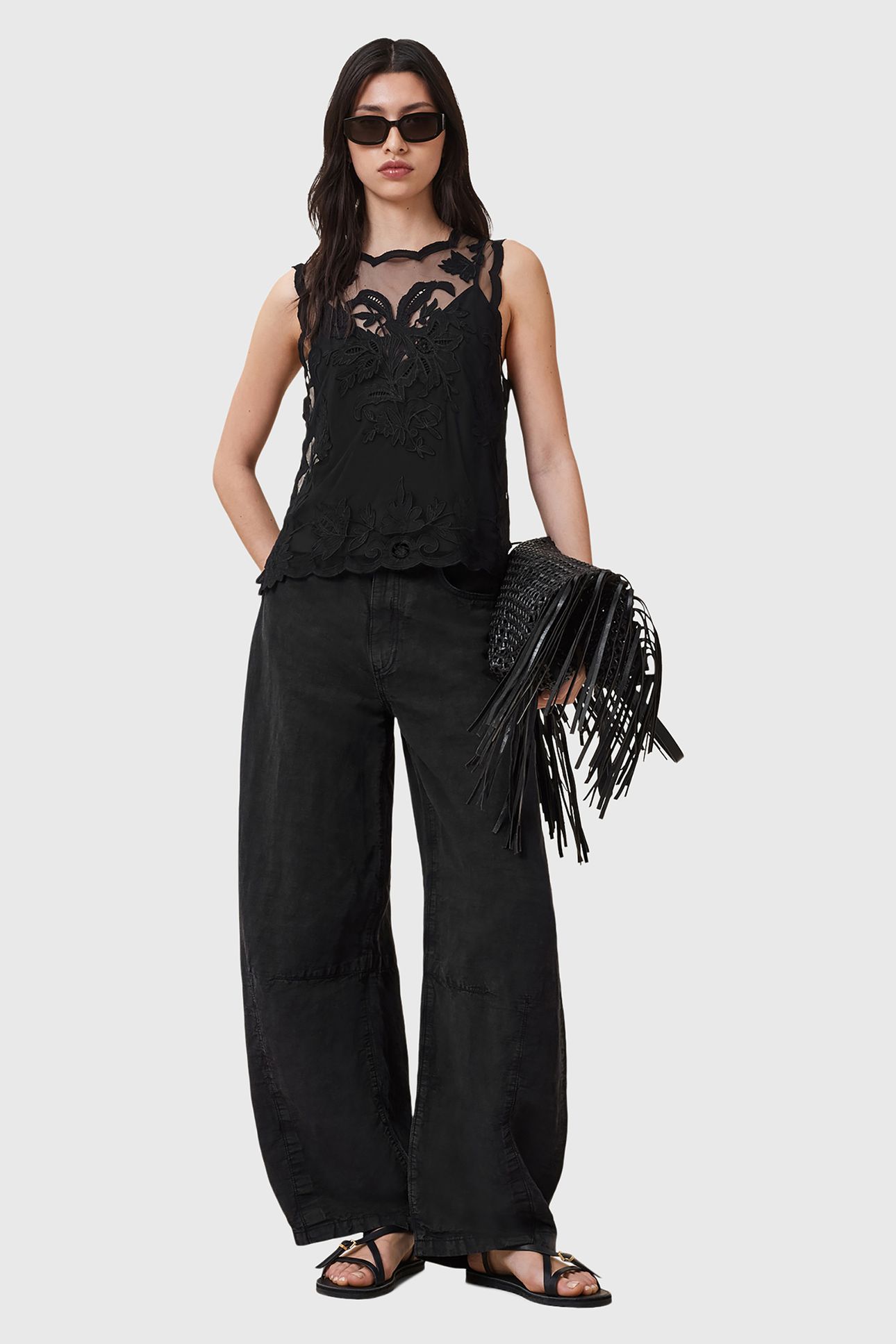 RYE EMB TOP BLACK 5