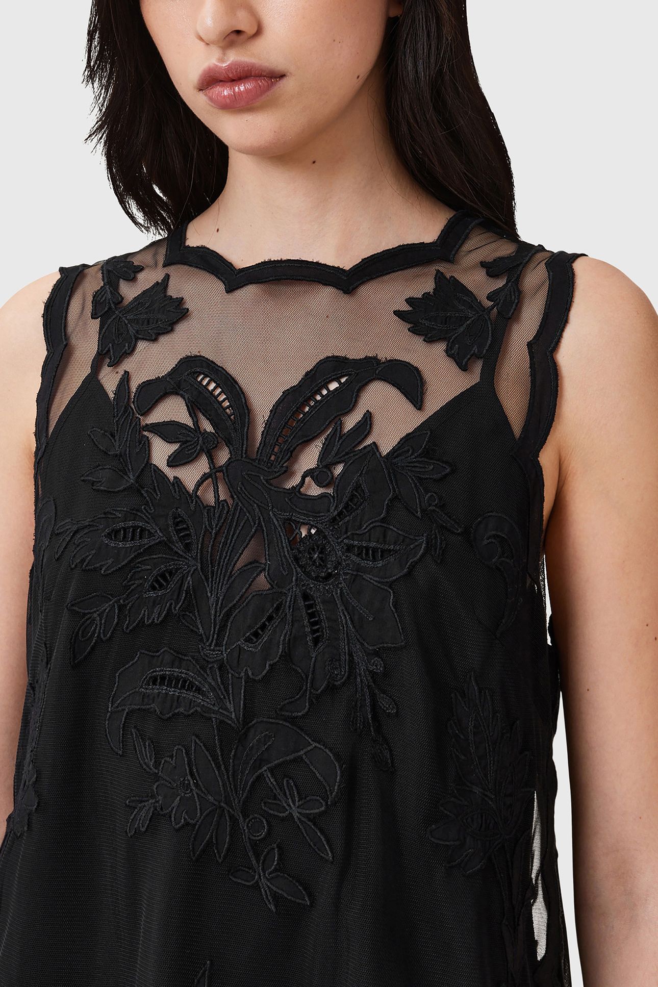 RYE EMB TOP BLACK 6