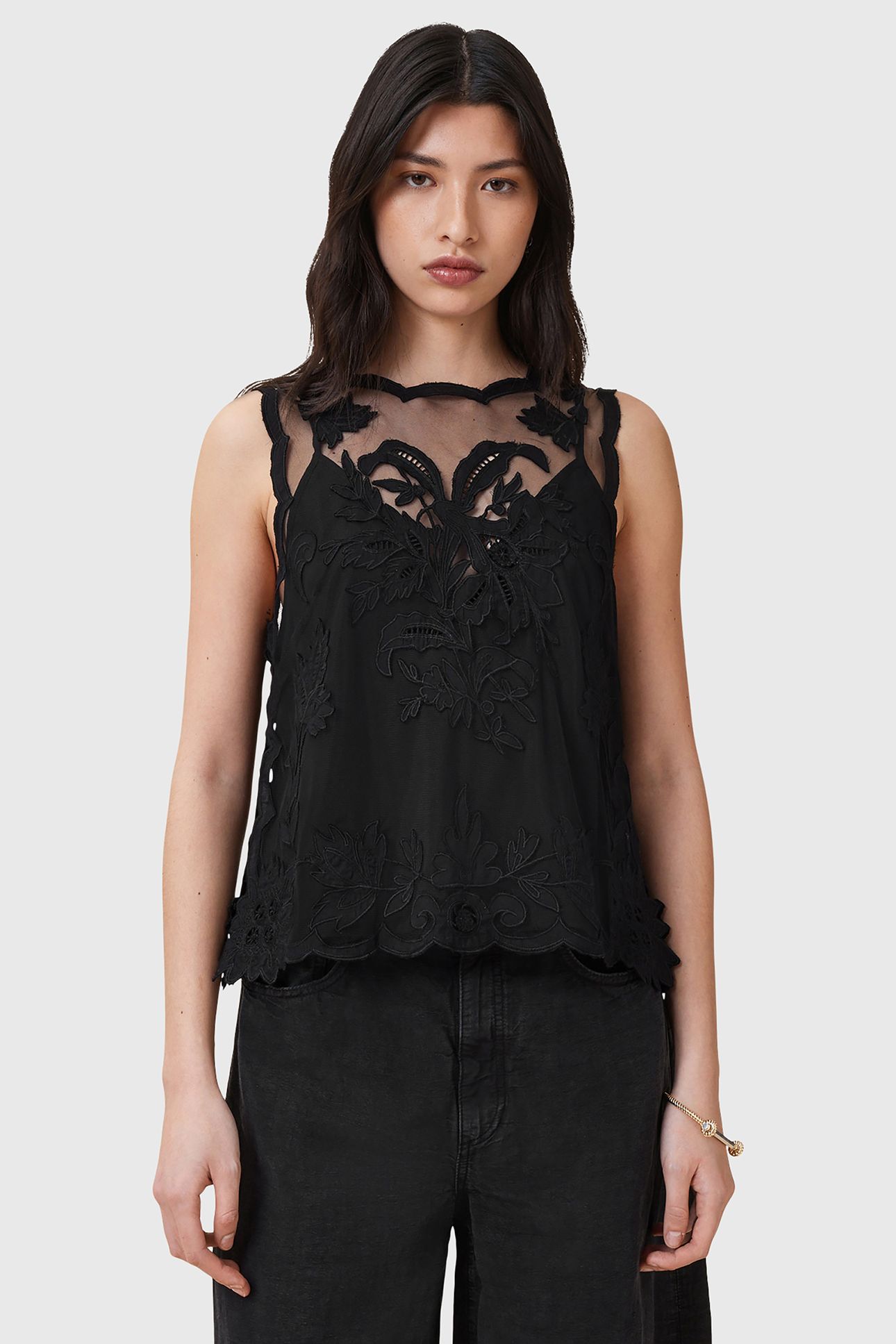 RYE EMB TOP BLACK 1