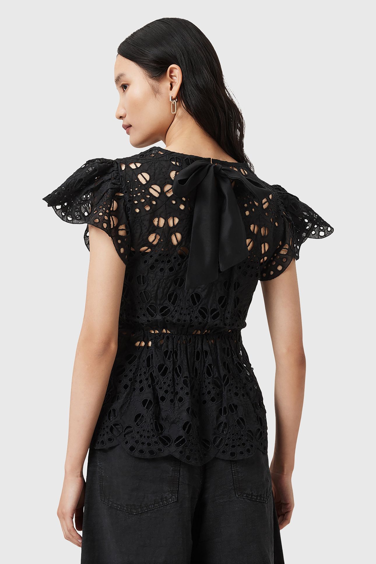 MEADOW EMB TOP BLACK 2