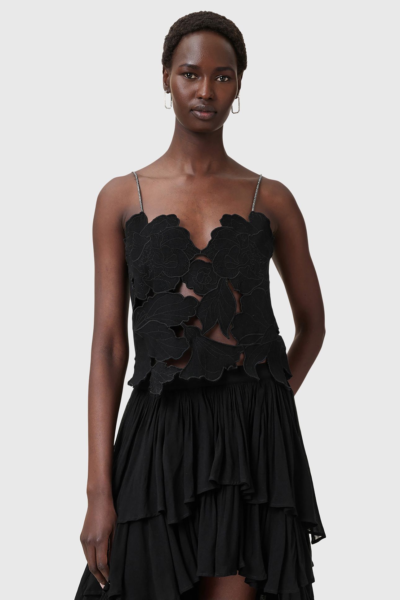 FLORA EMB TOP BLACK 1