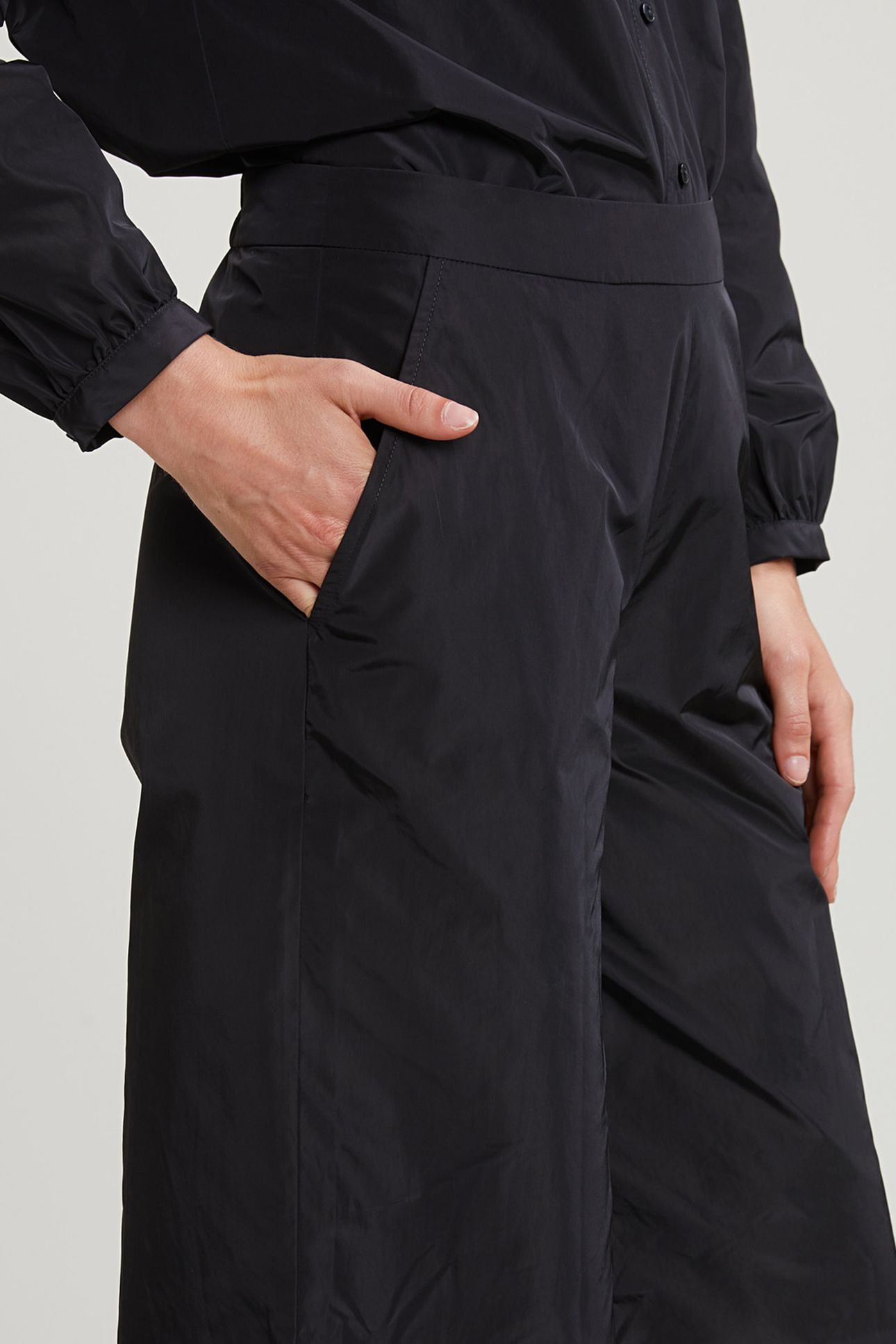 TAFFETA LOOSE PANTS BLACK 4
