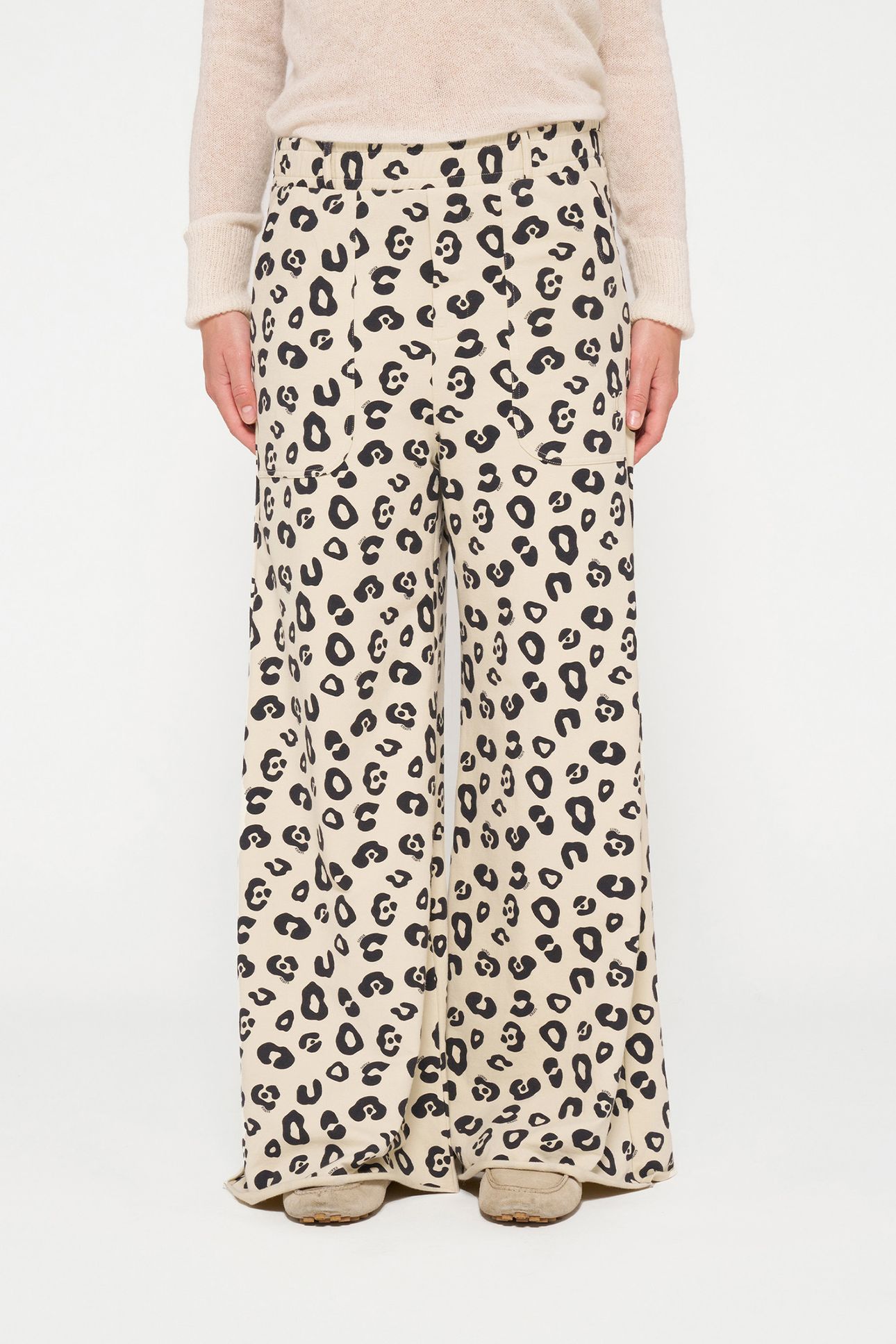 WIDE JOGGER LEOPARD OYSTER 1