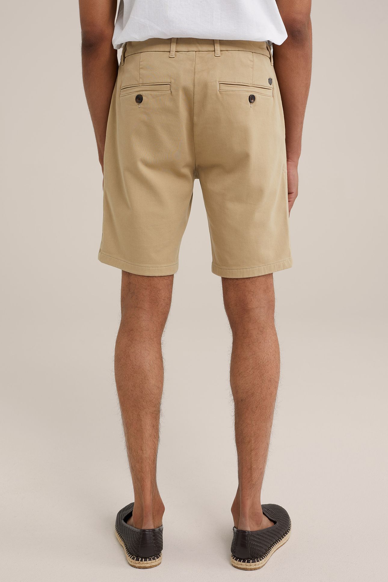 SHORT LIGHT BROWN 2