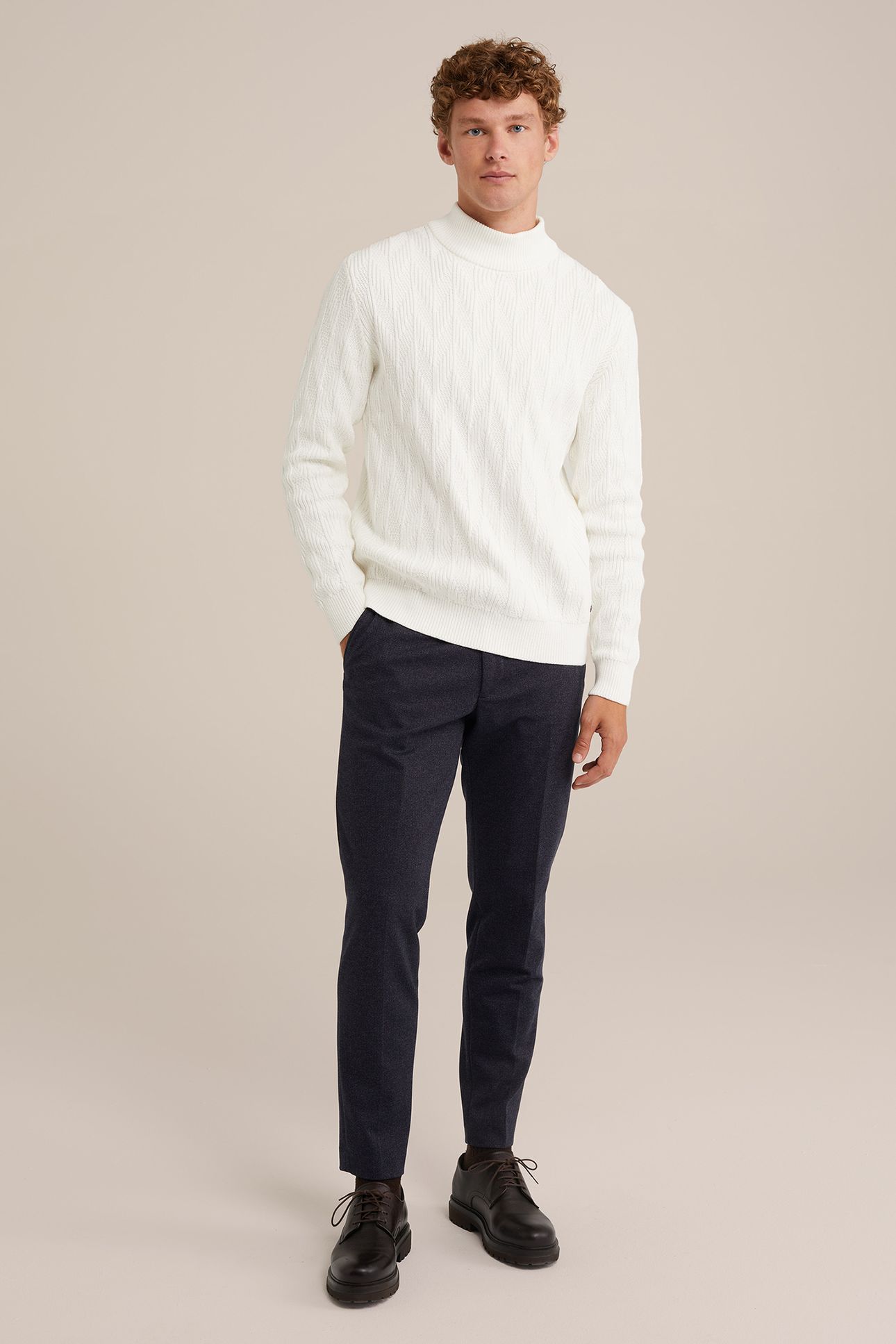 PULLOVER WHITE 3