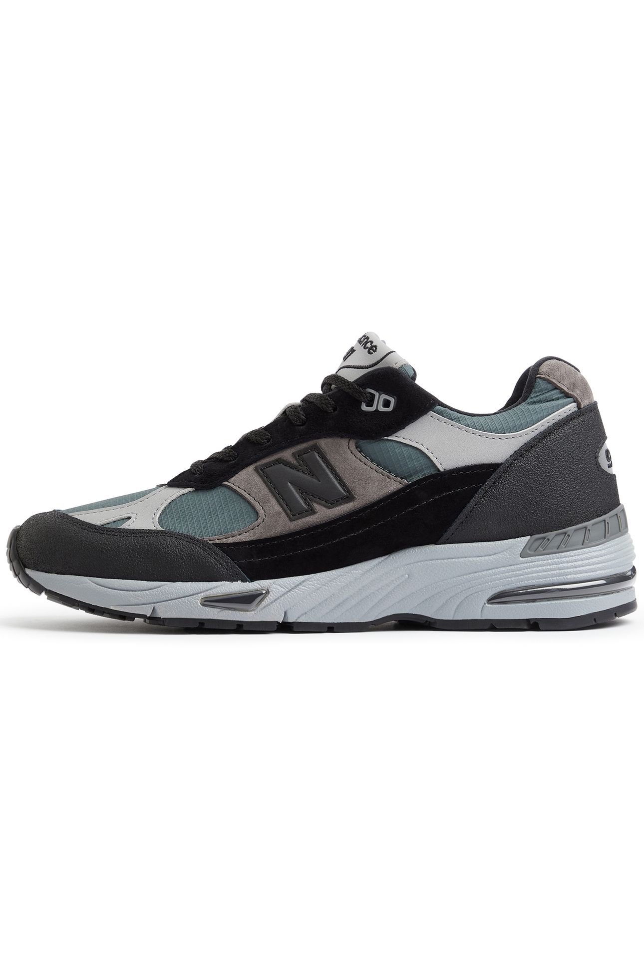 MADE IN UK 991V1 URBAN WINTER BLACK 5