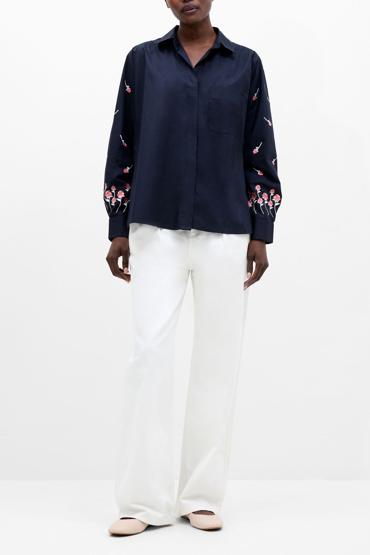 EMB DETAIL SHIRT DK NAVY/CAYENNE 1