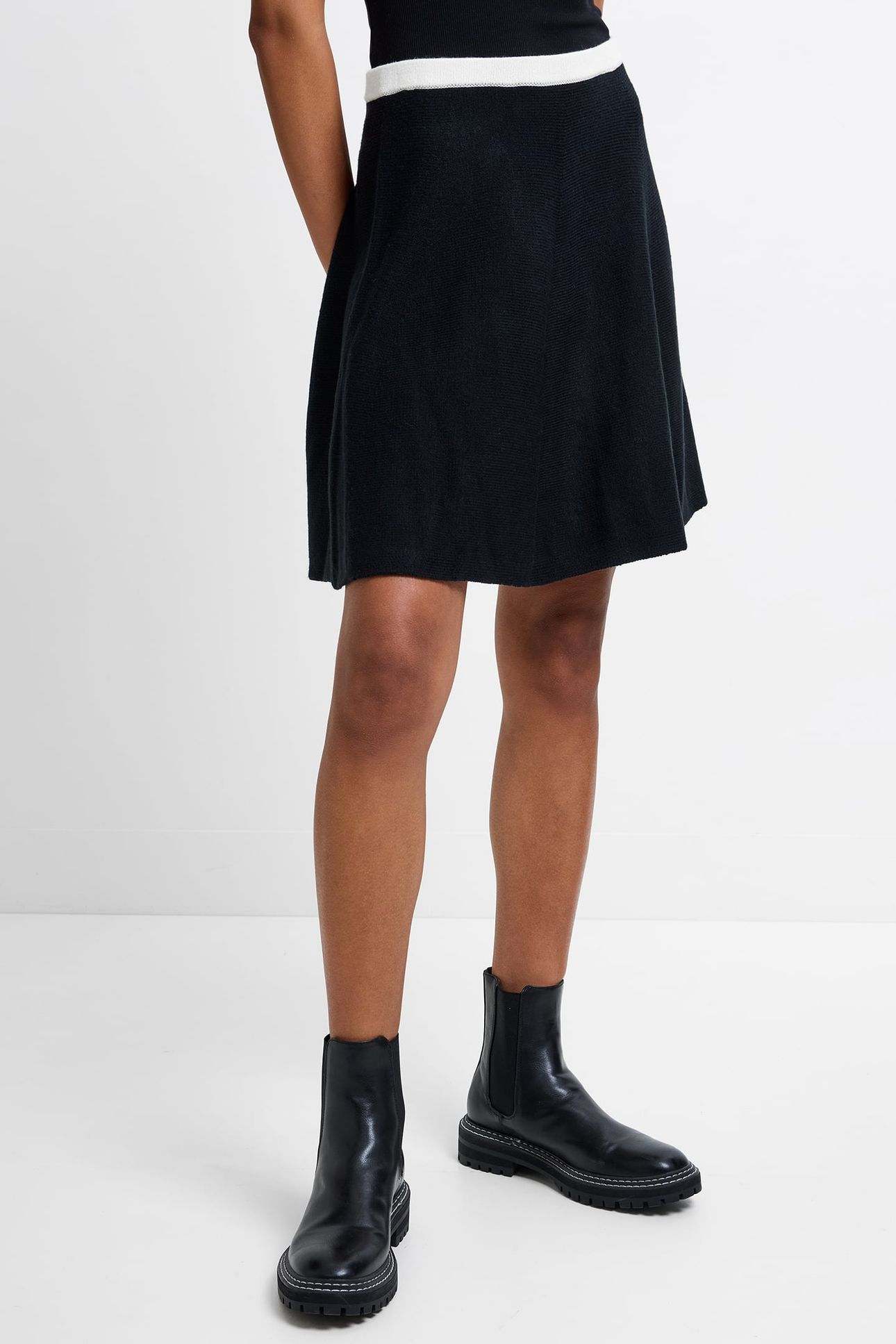 BABYSOFT KNIT SKIRT BLACK/CLASSIC CREAM 1