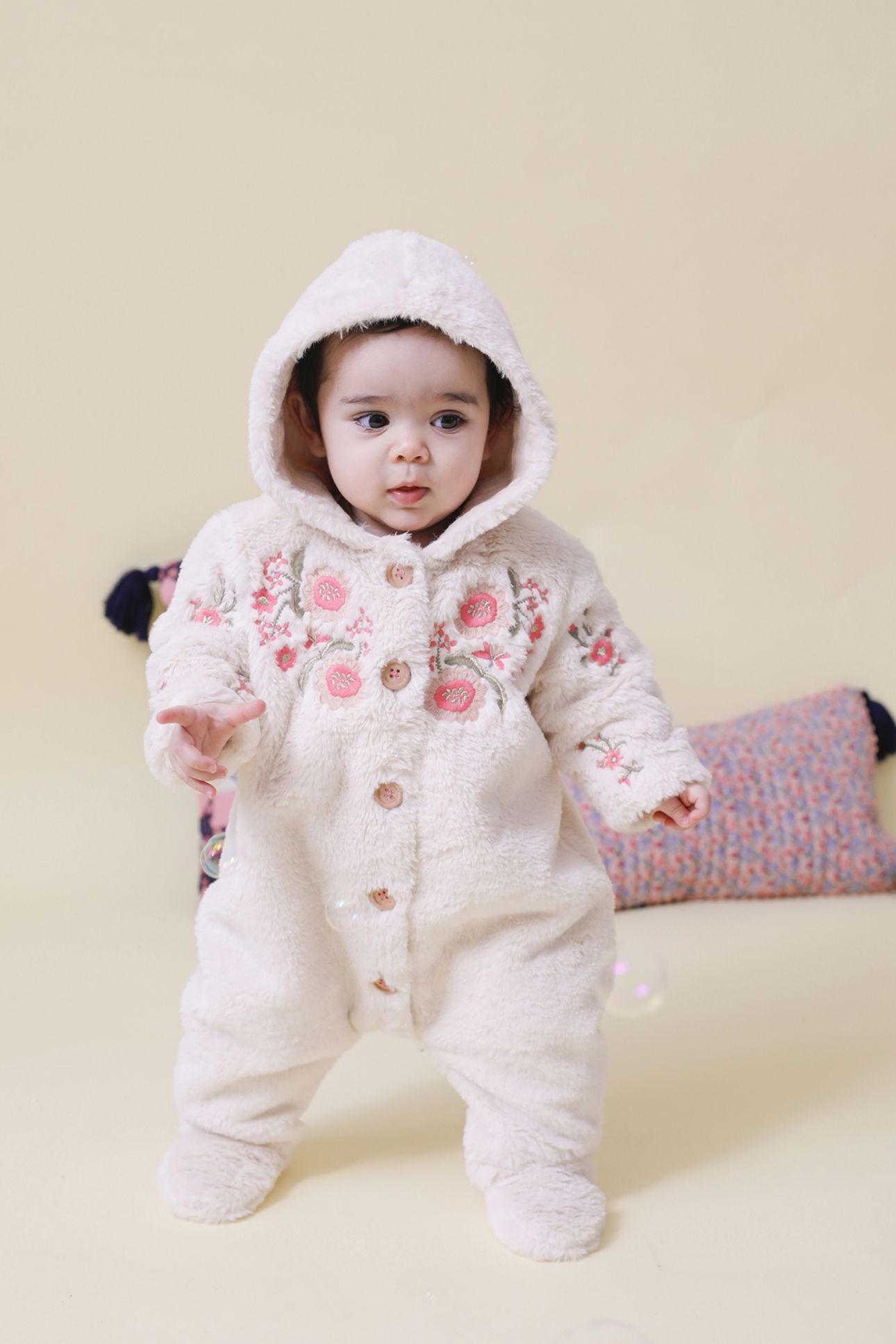 PILOT JUMPSUITS NAGLAYA CREAM 1