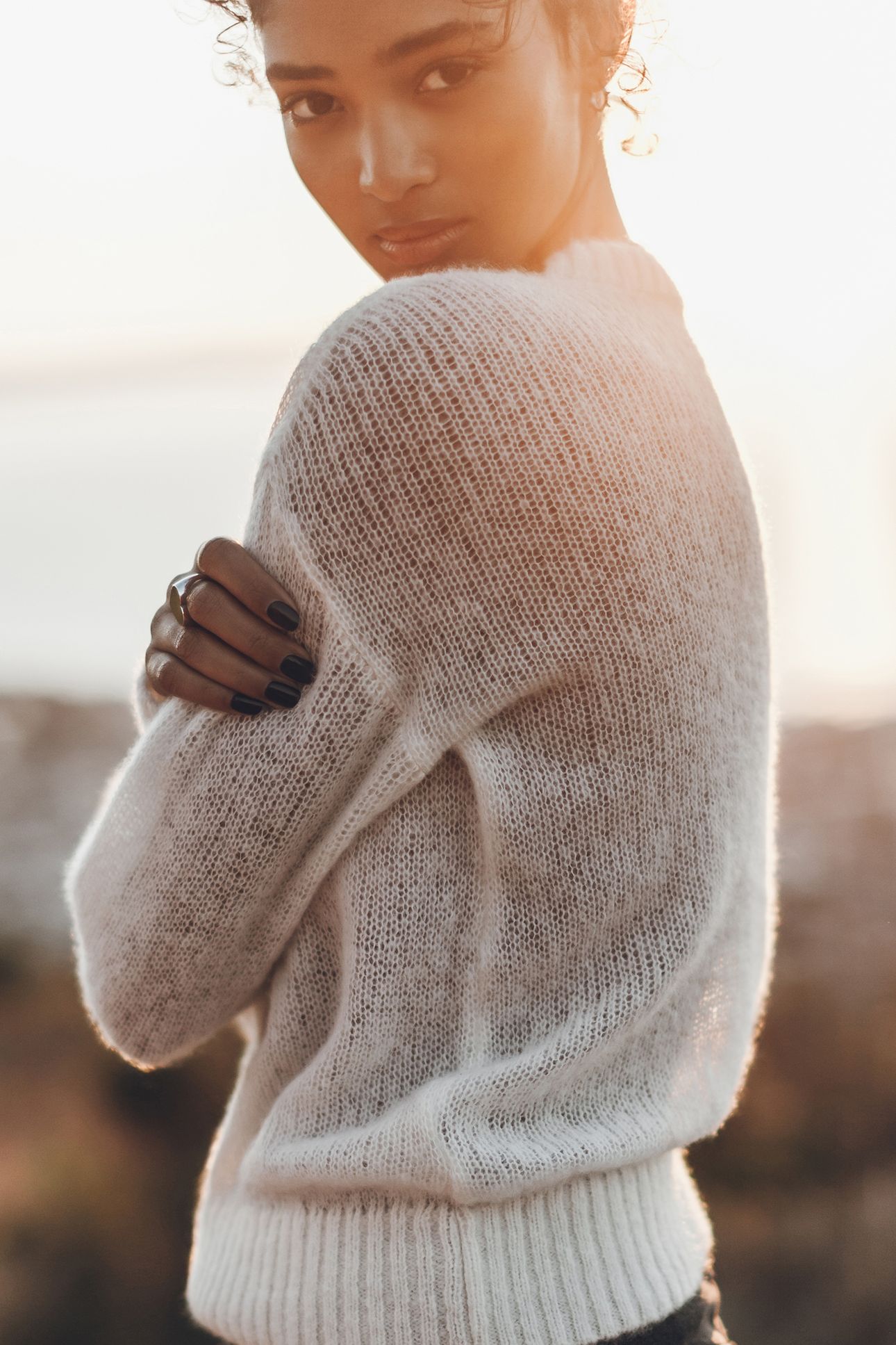 THE ECRU FINE KNITTED SWEATER 3