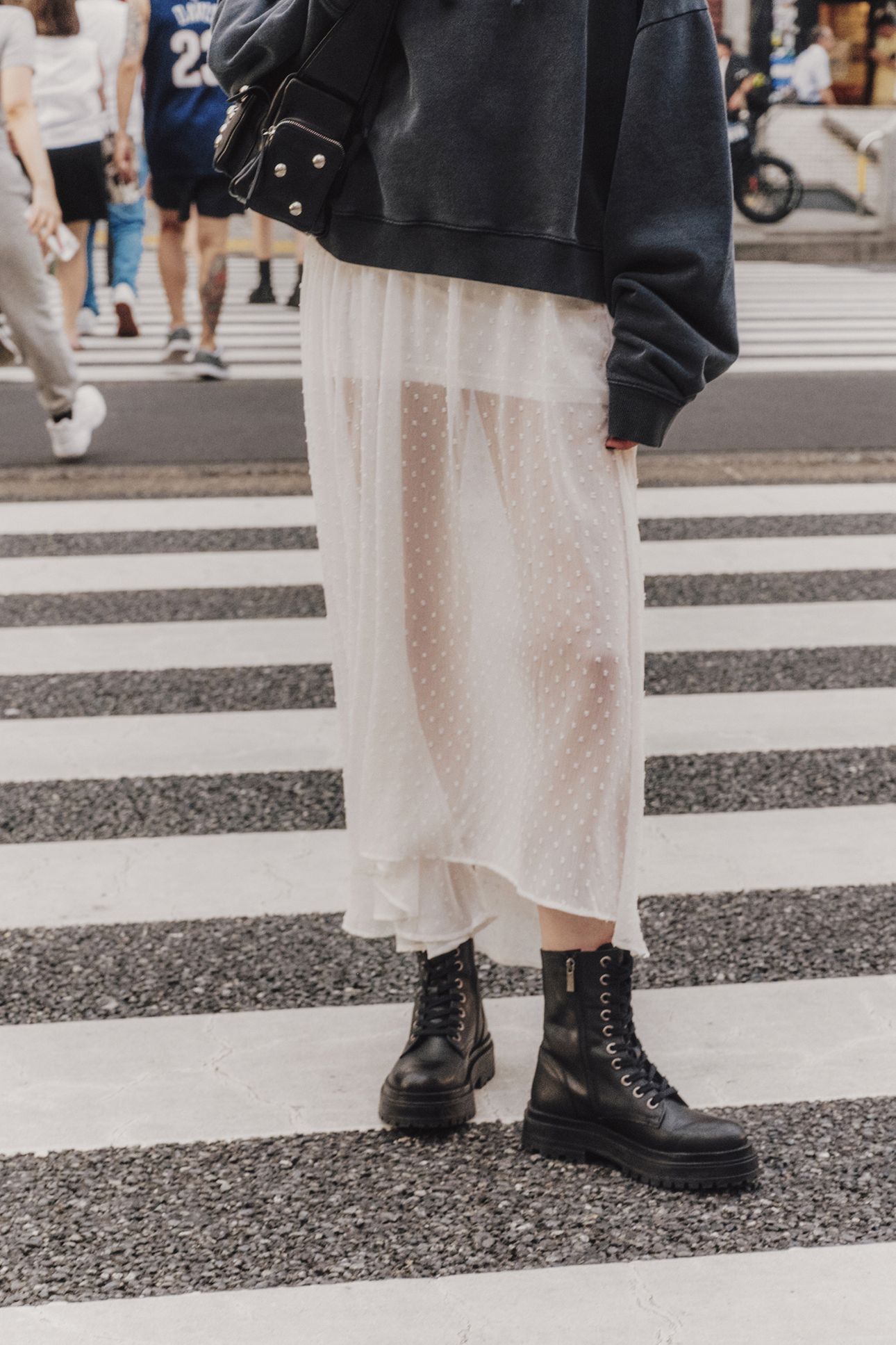 THE WHITE LONG RUFFLE SKIRT 1