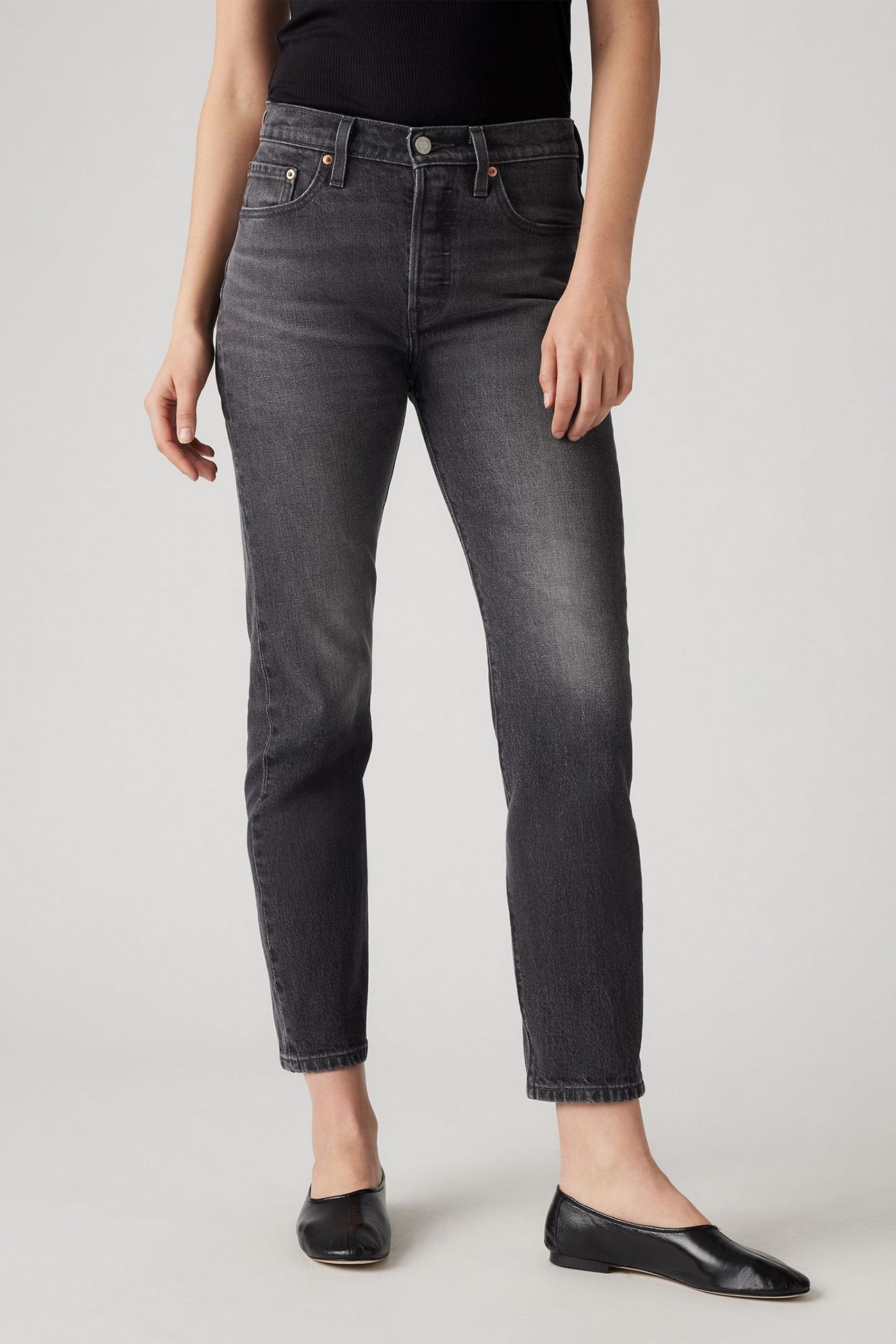 501® CROP JEANS BLACK 1