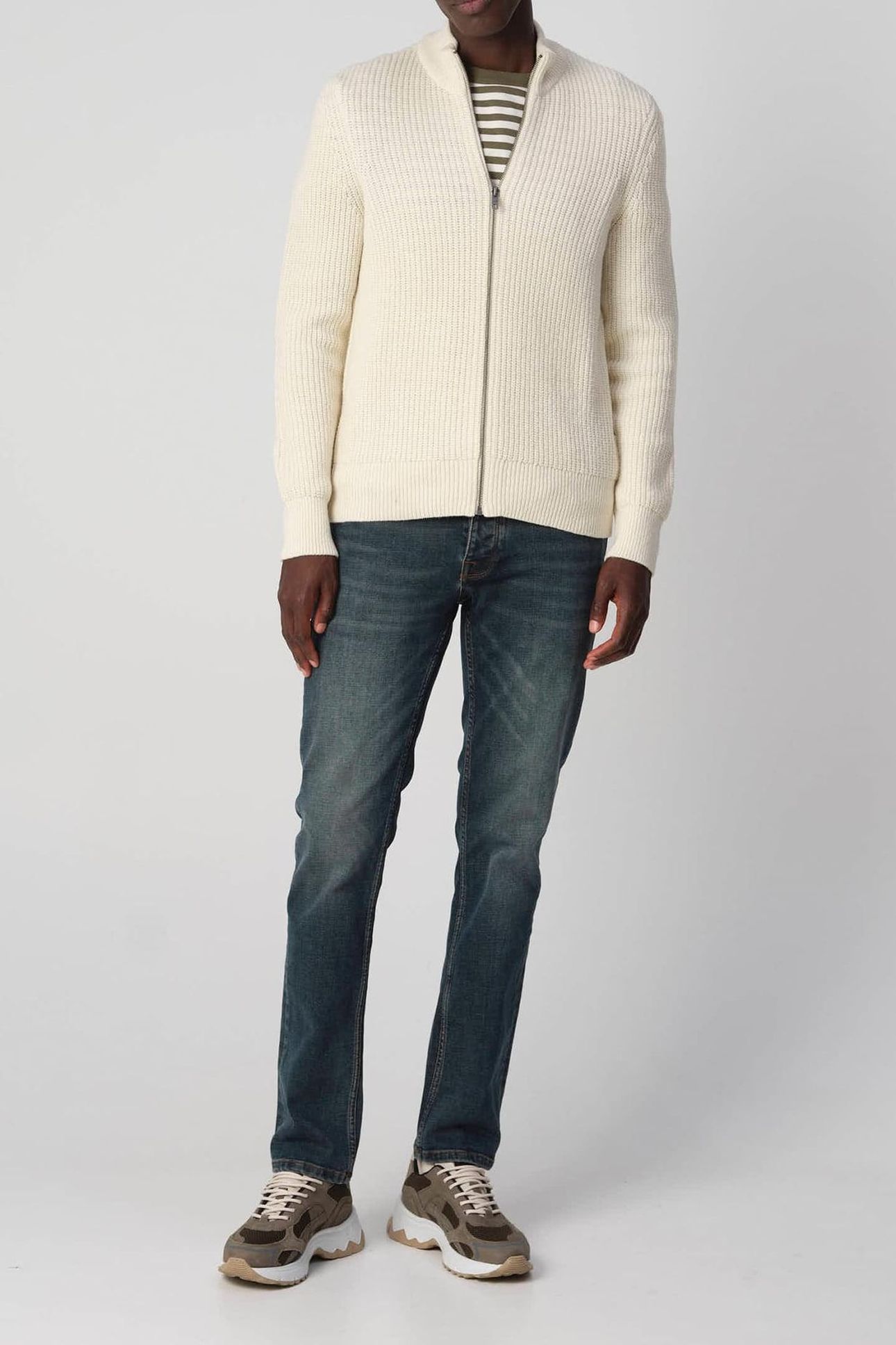 J.C. RAGS REAGAN VEST BLEACHED SAND 3