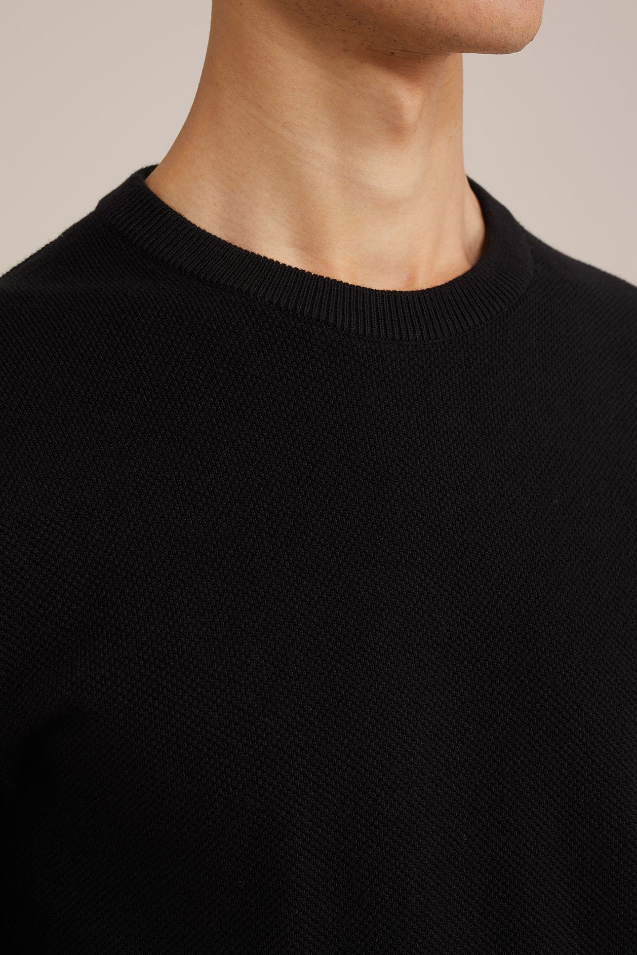PULLOVER BLACK 5