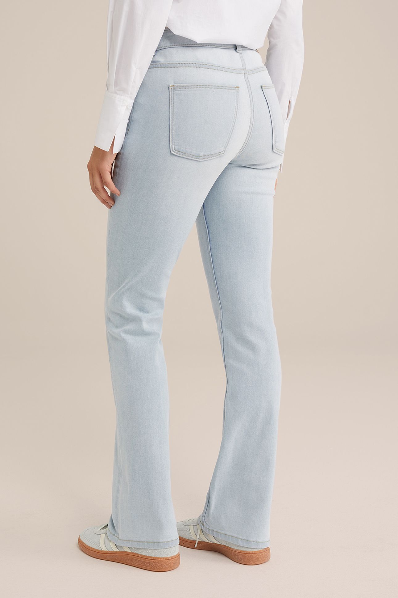 5-POCKET MID WAIST LIGHT BLUE 2