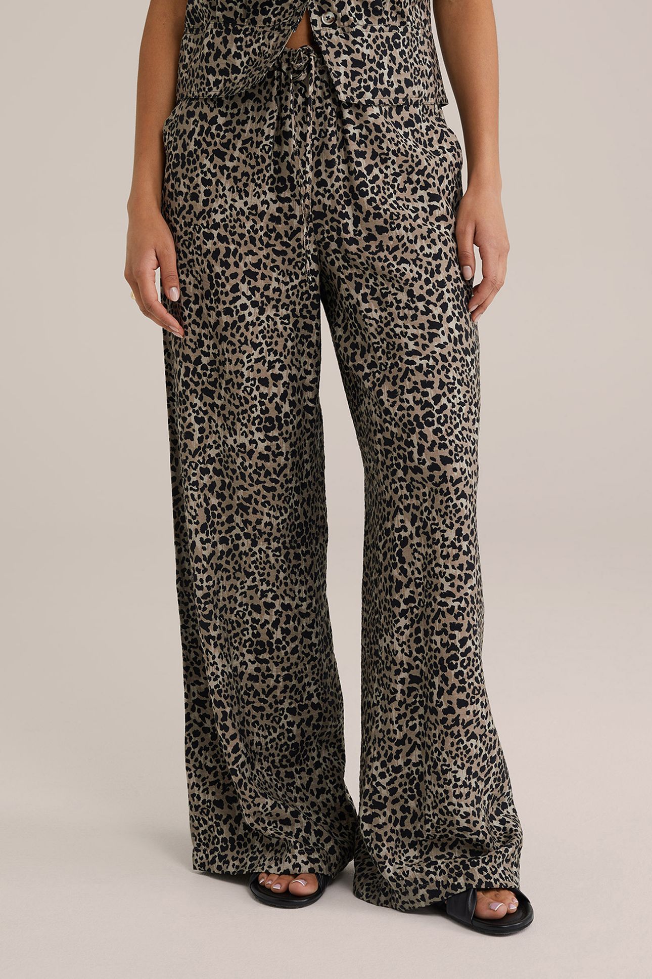 TROUSER LIGHT BROWN 1