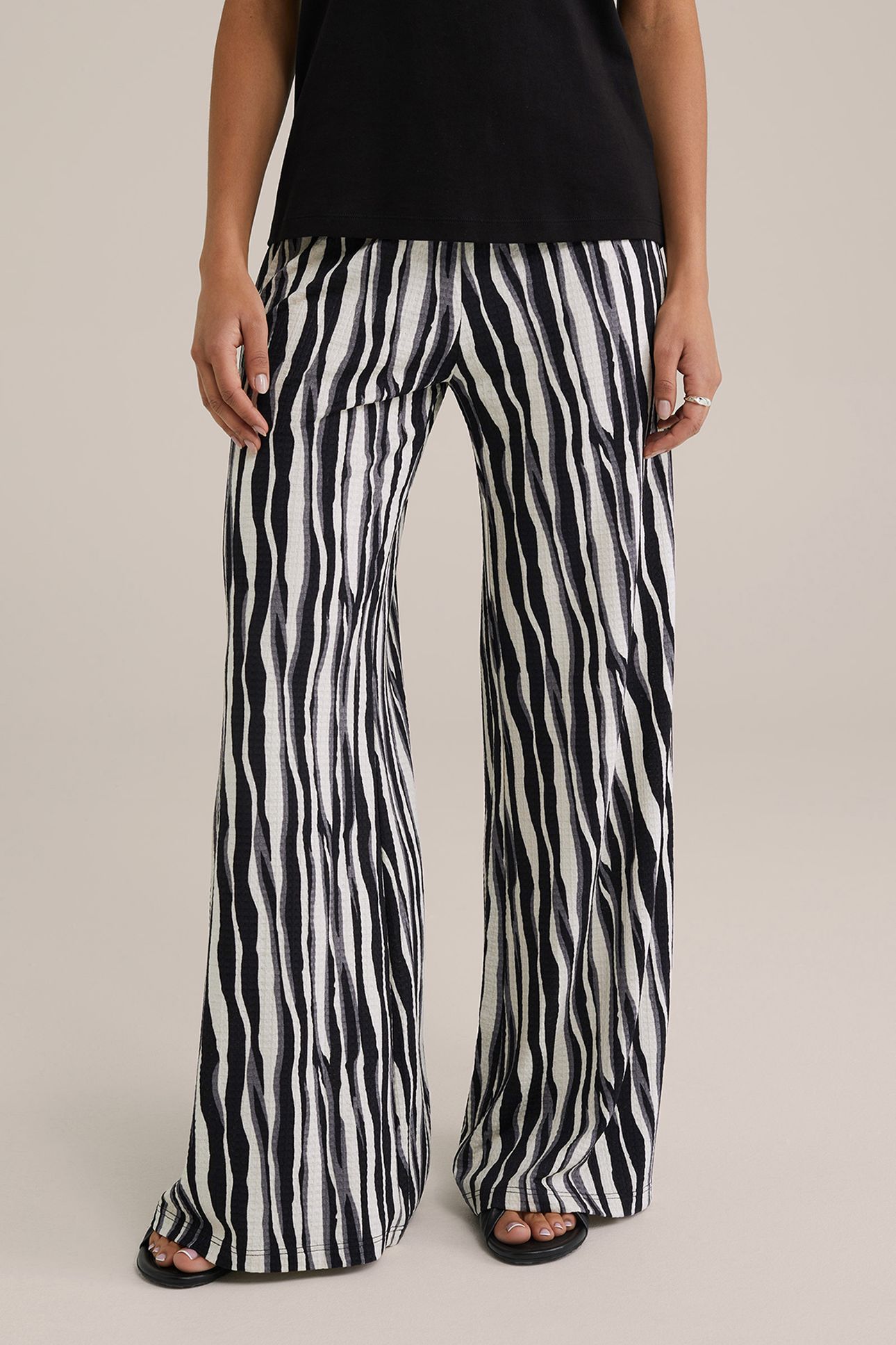 TROUSER WHITE 1
