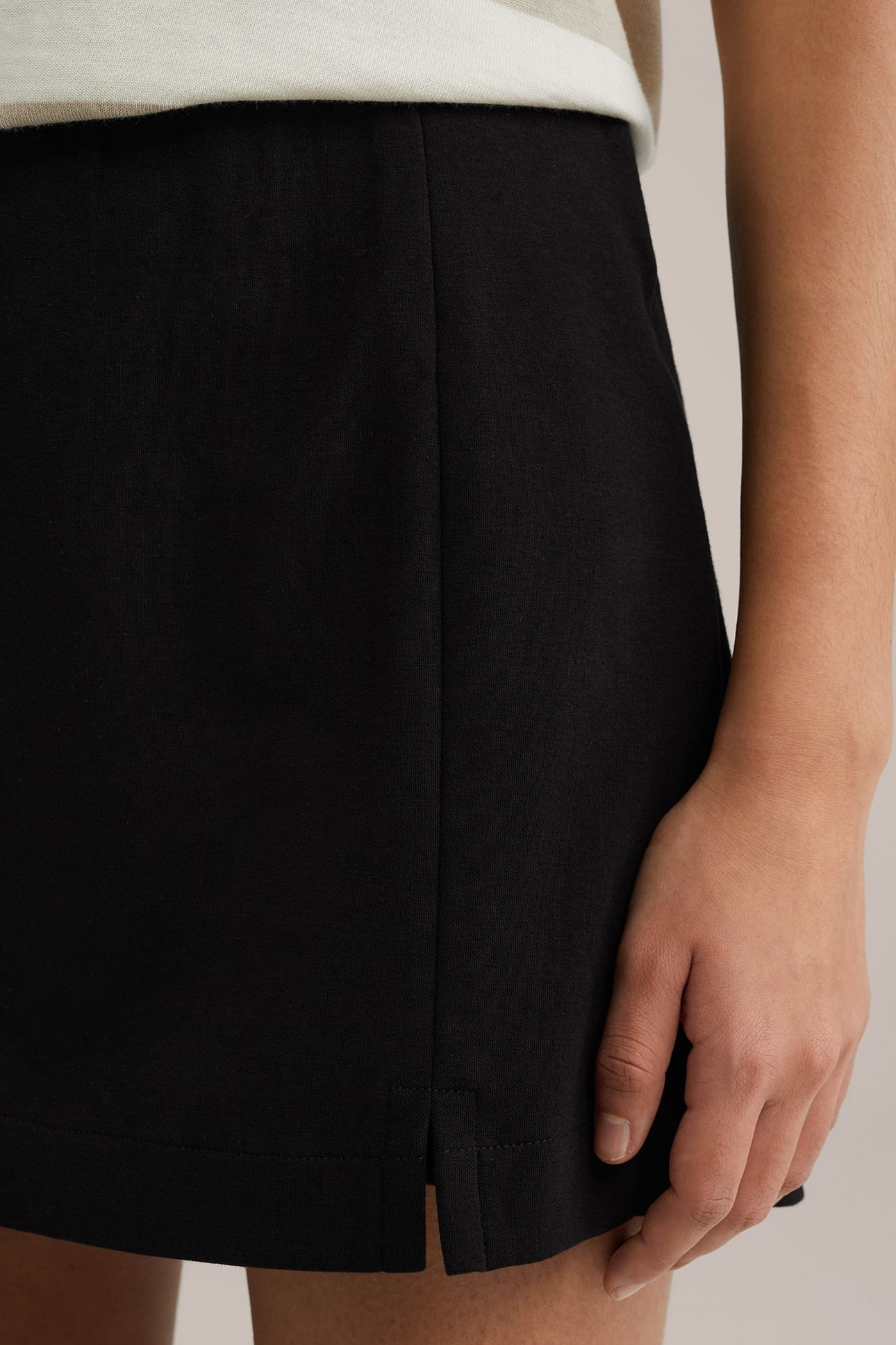 SKORT BLACK 6
