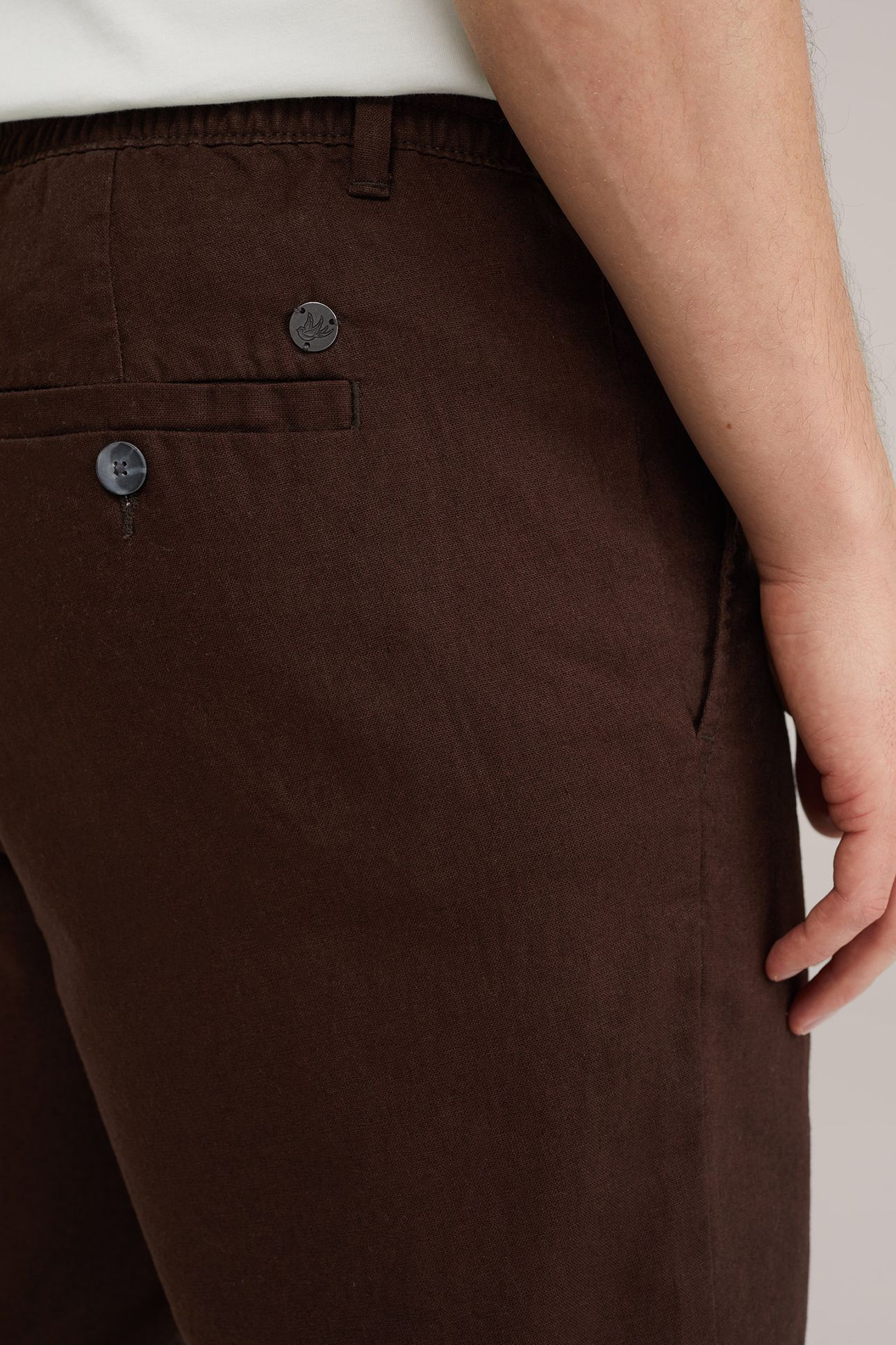 SHORT DARK BROWN 5