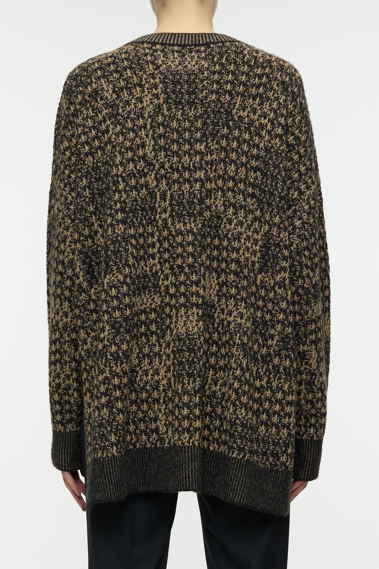 CREW NECK LONG SLEEVE KNITS BISCOTTI BROWN 2