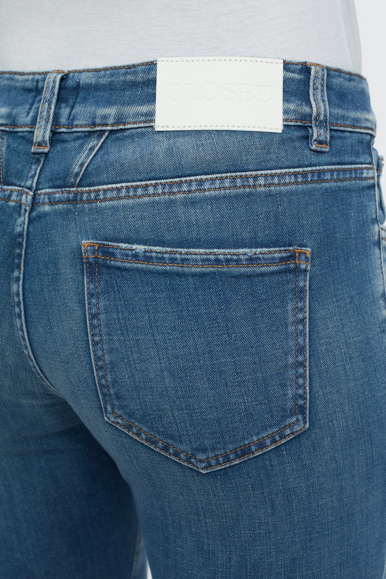 BAKER JEANS MID BLUE 4