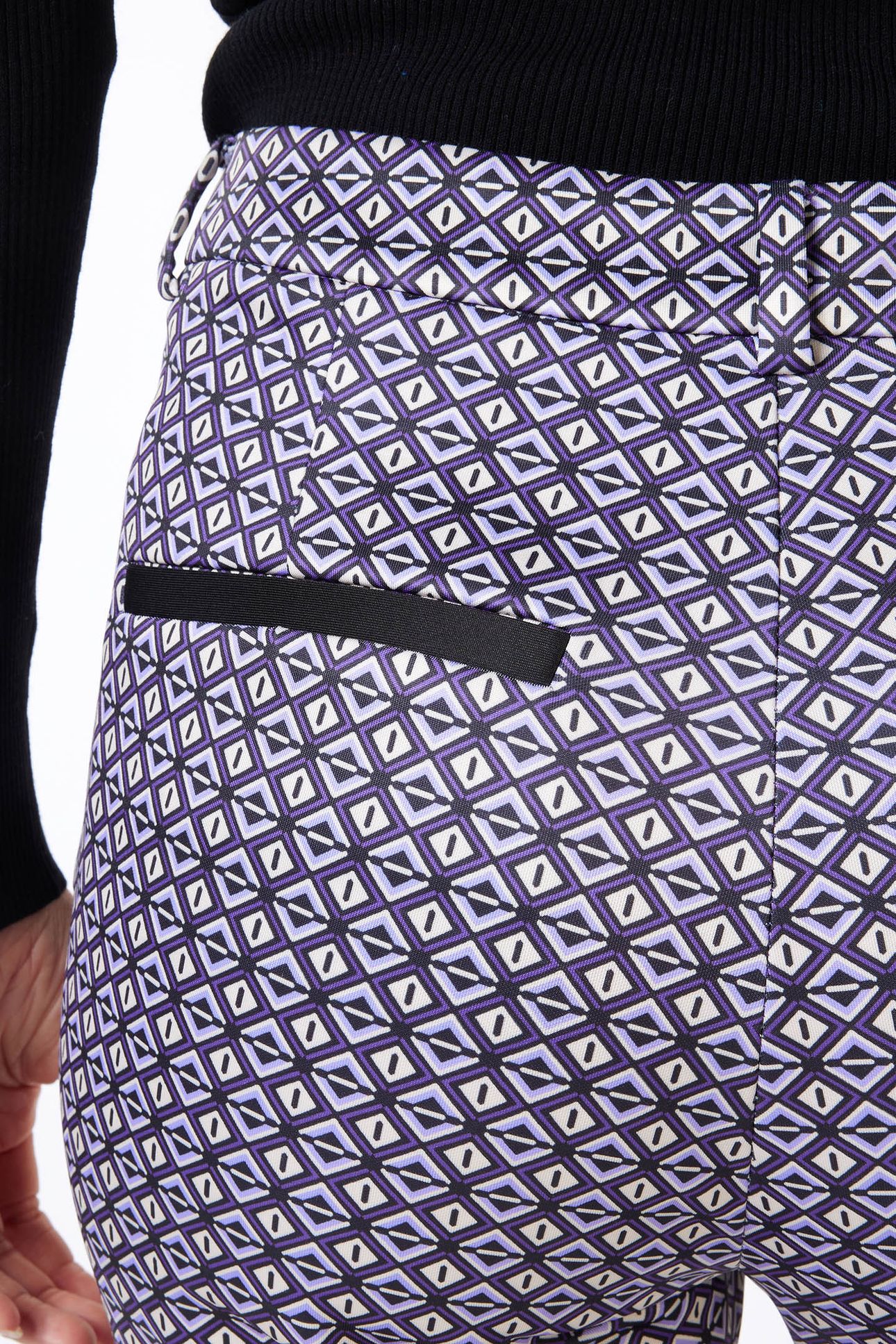 TROUSERS FLAIR GRAPHIC EARTH PRINT 8