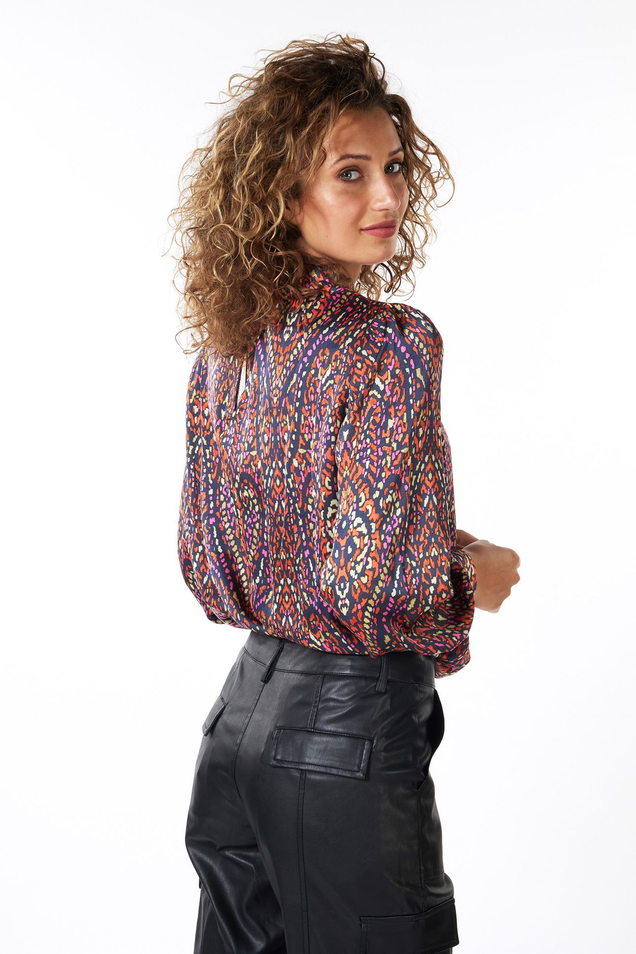 BLOUSE GATHERED COLLAR REWILDING PRINT PRINT 4